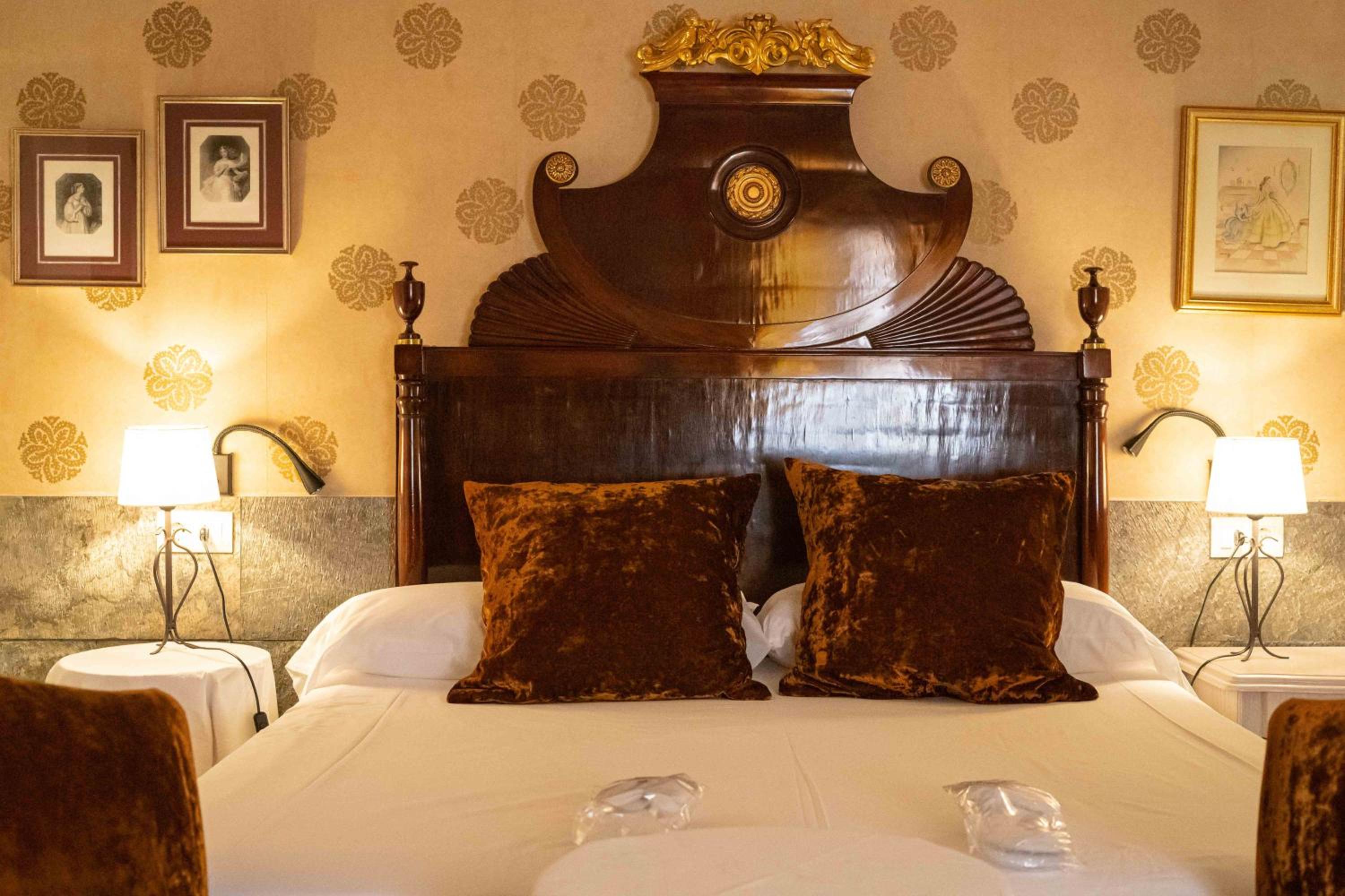 Standard Double Room - Photo 4