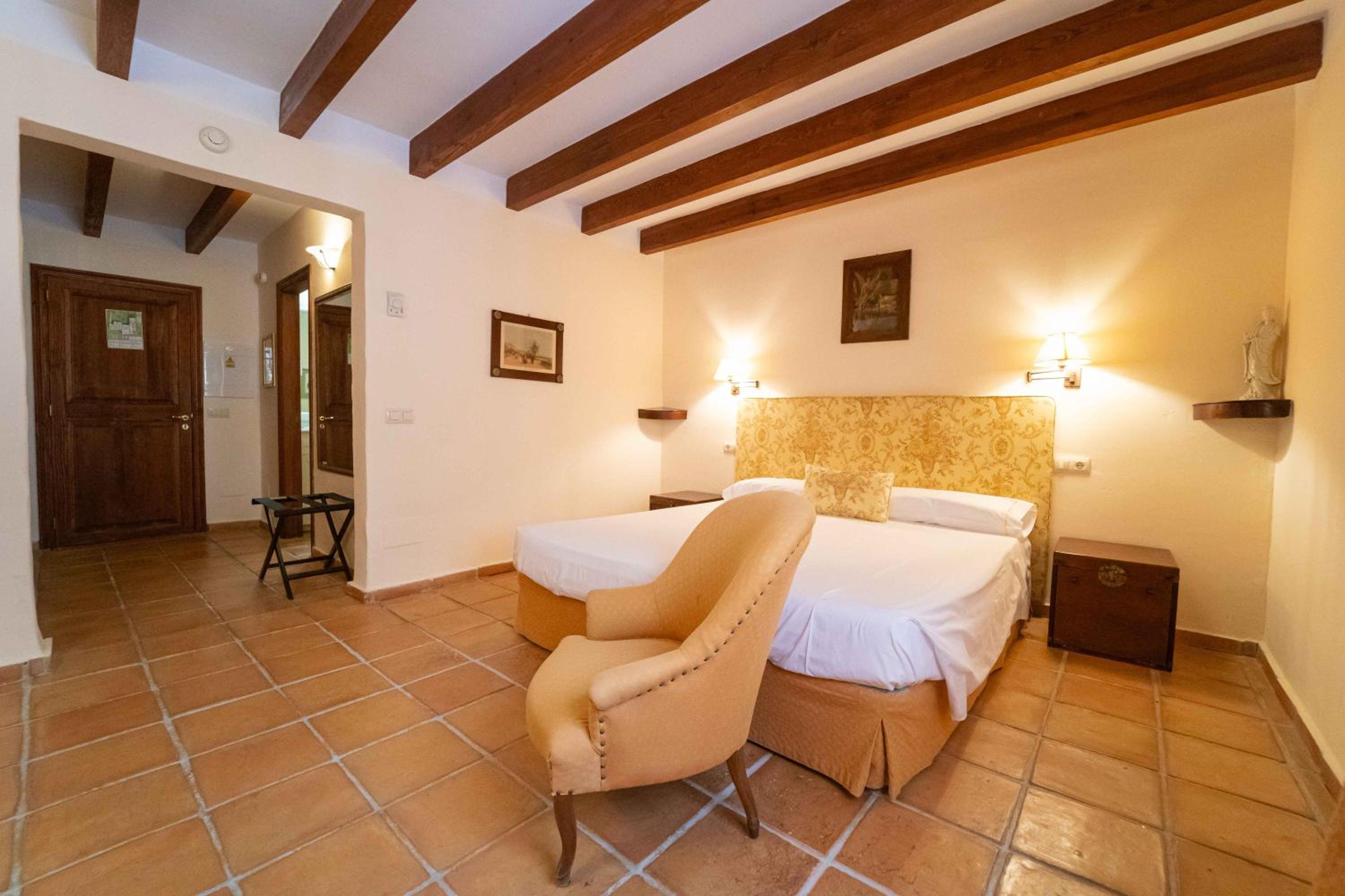Standard Double Room - Photo 1