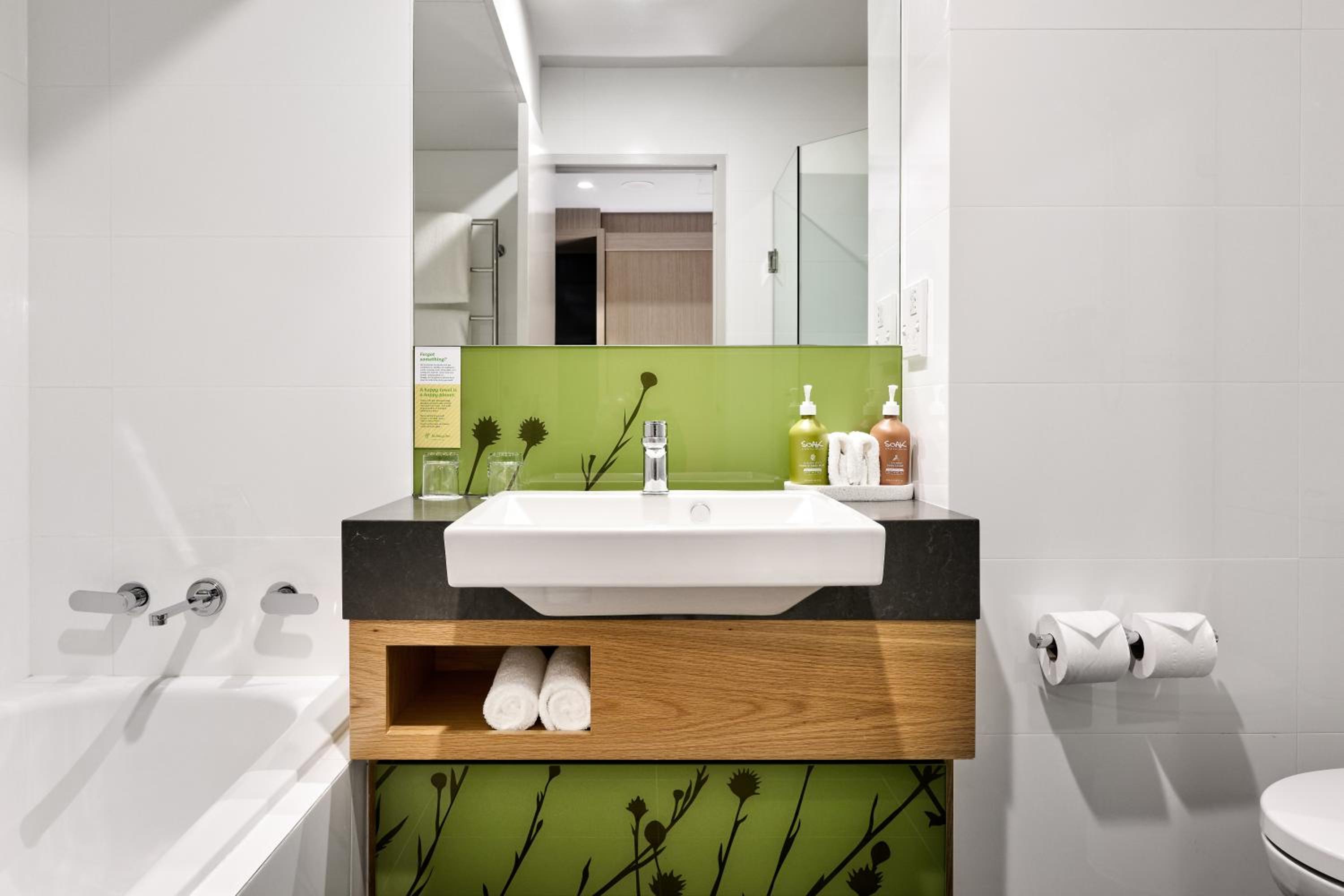 Upgraded Standard Room - Photo 10