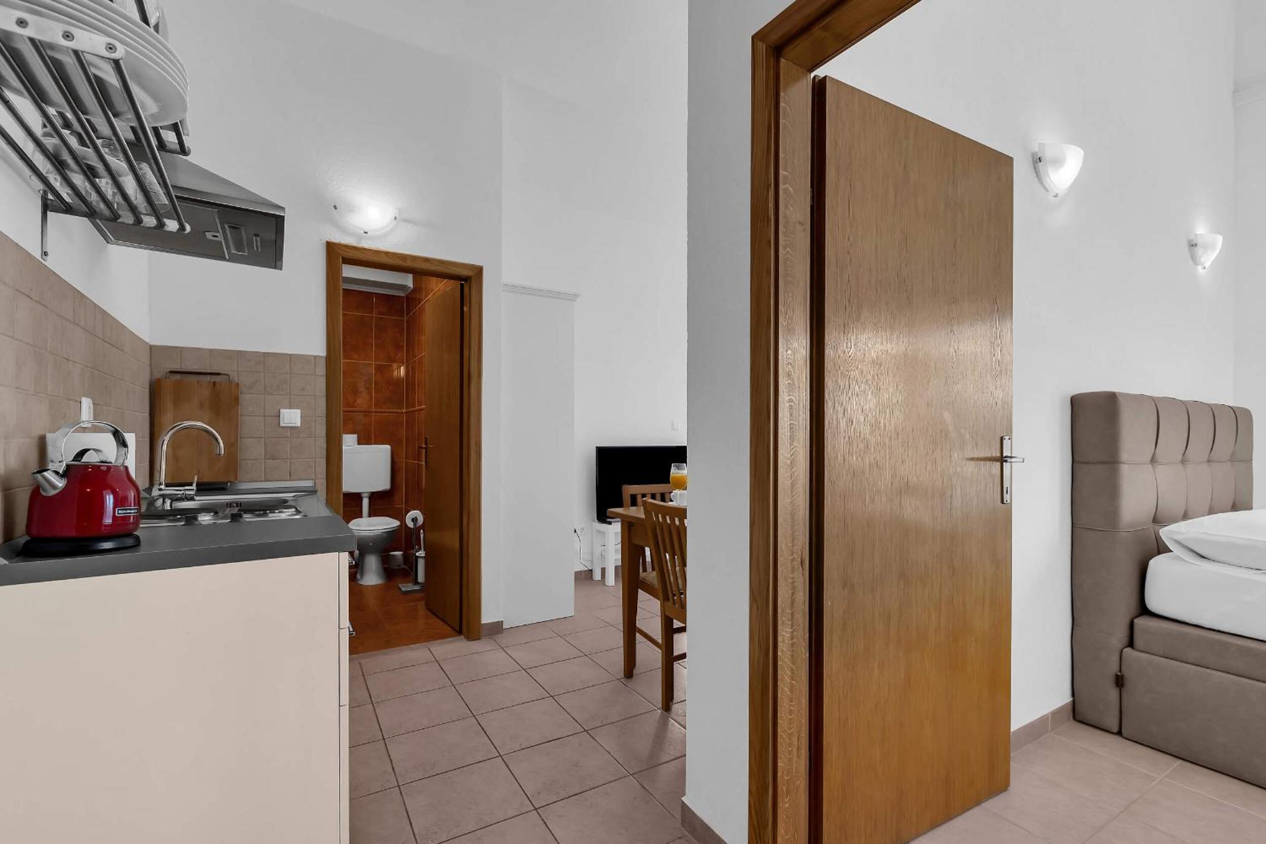 One-Bedroom Apartment with Sea View photo 1