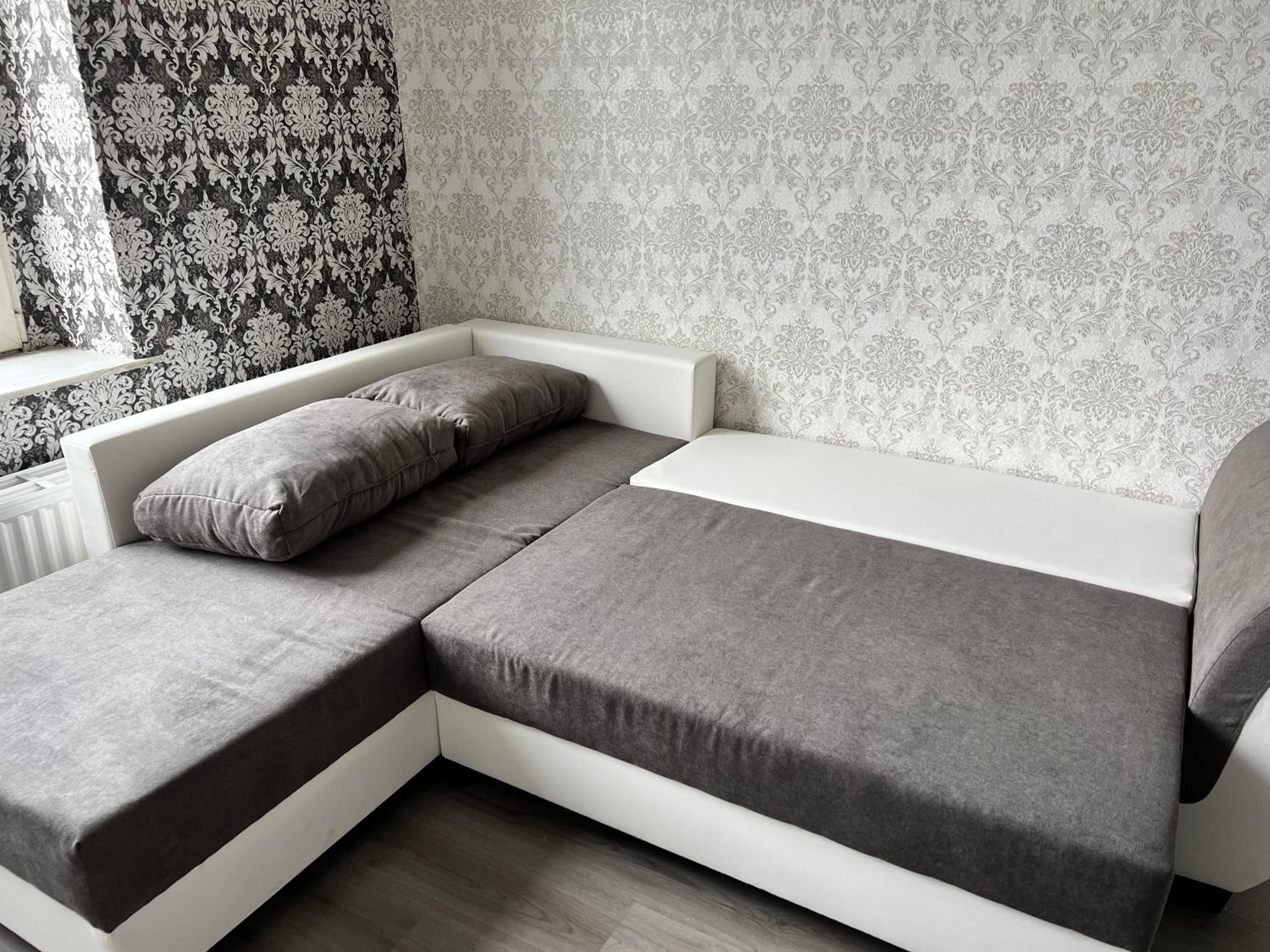 Two-Bedroom Apartment - Photo 16