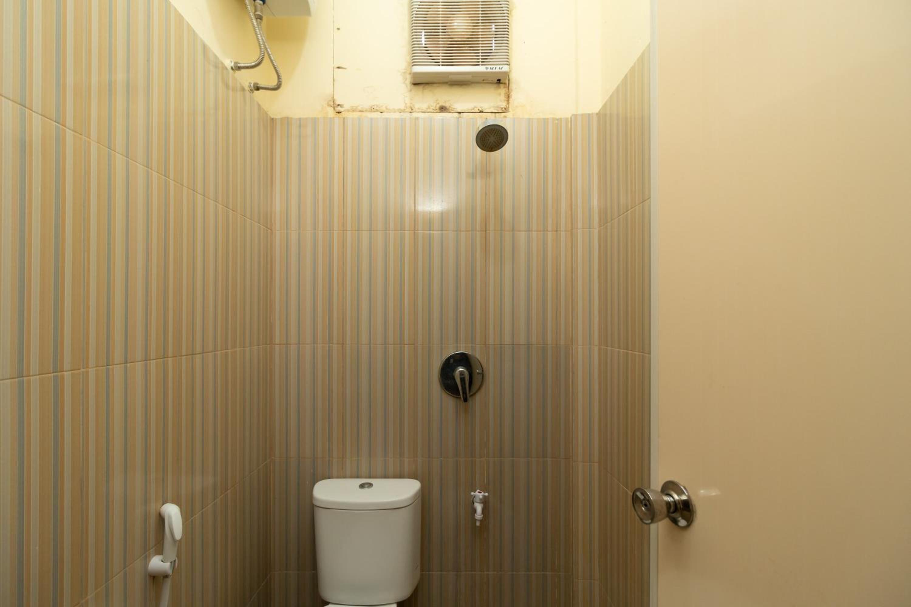 Standard Double Room - Photo 5