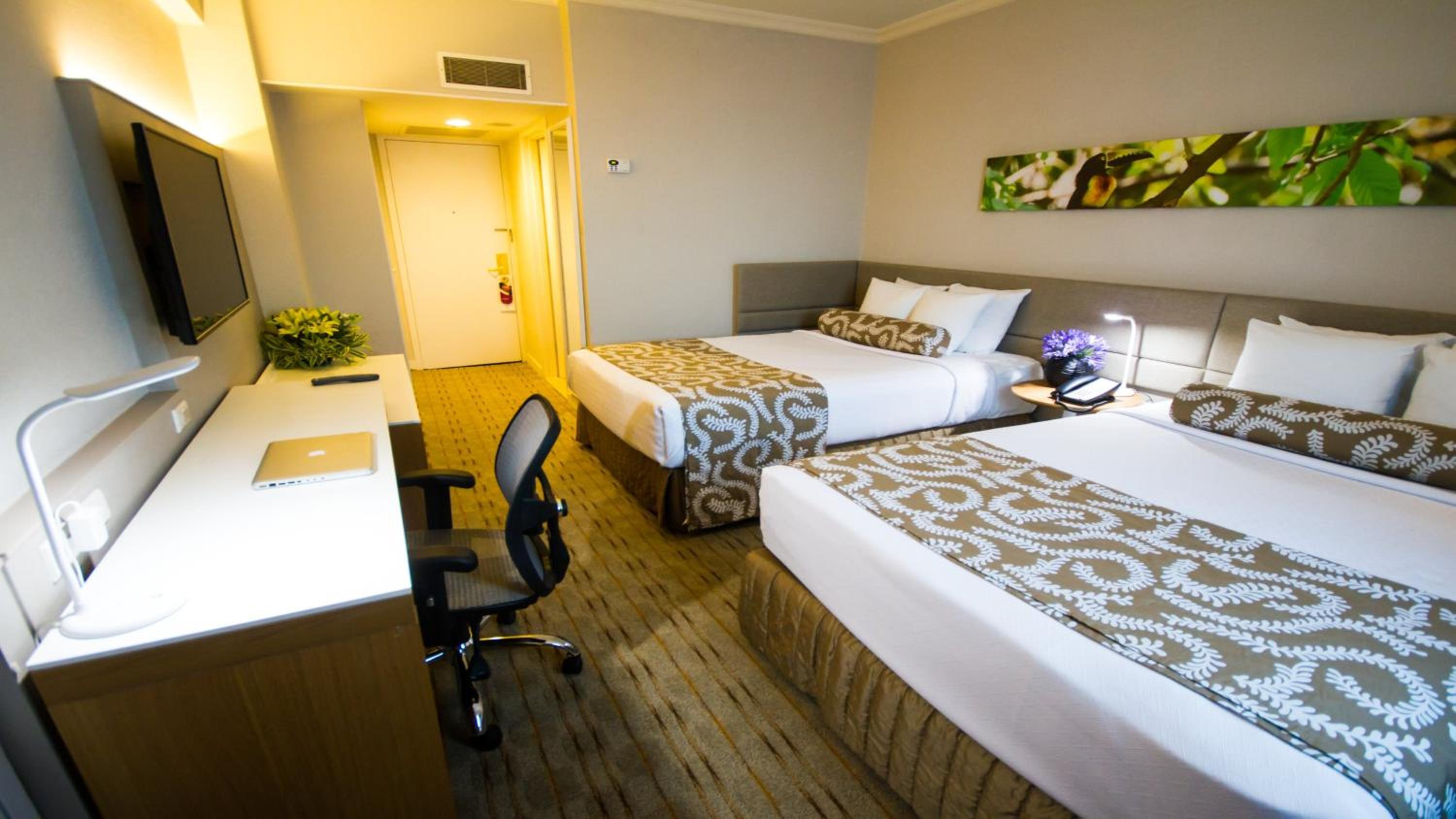 Standard Double Room with Two Double Beds - Photo 5