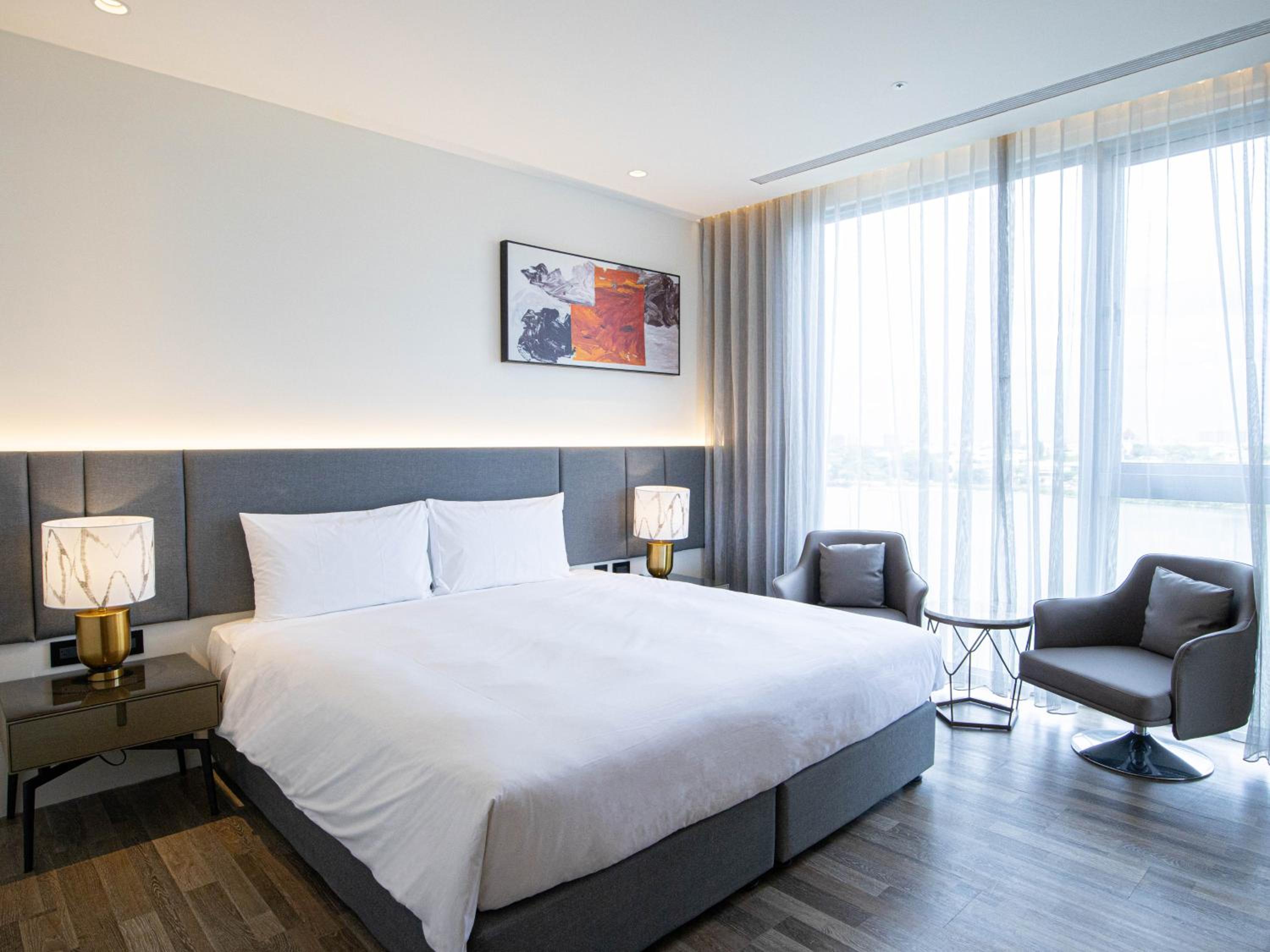 Deluxe Suite - Photo 3