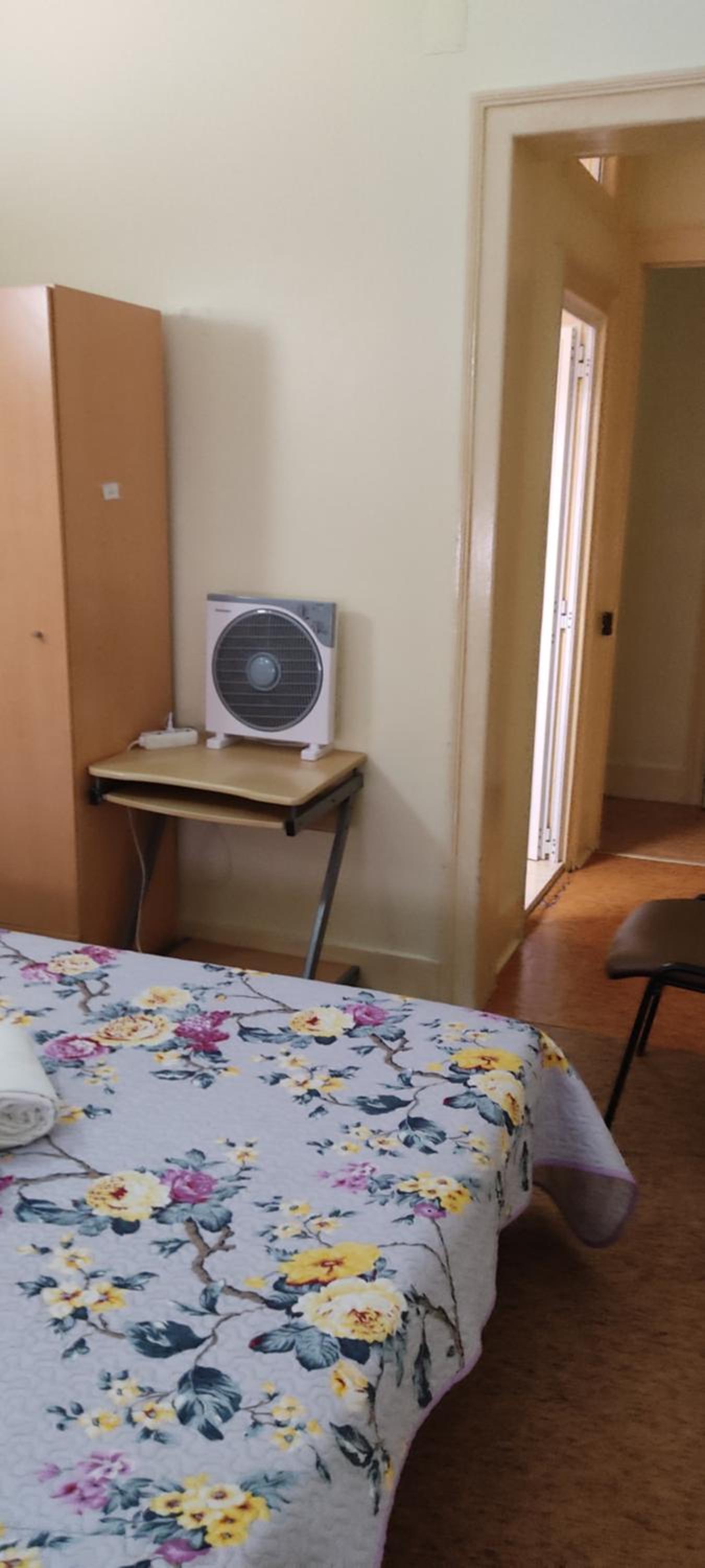Double Room with Private Bathroom - Photo 2