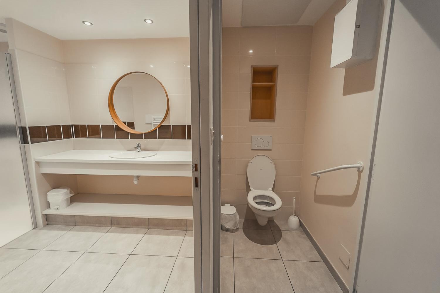 One-Bedroom House photo 2