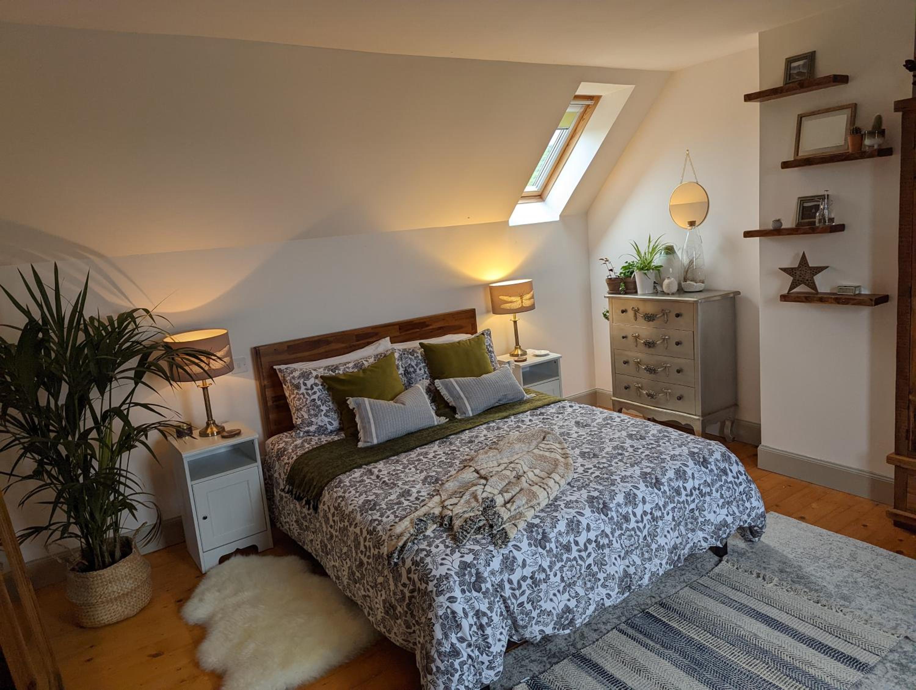 Deluxe King Room