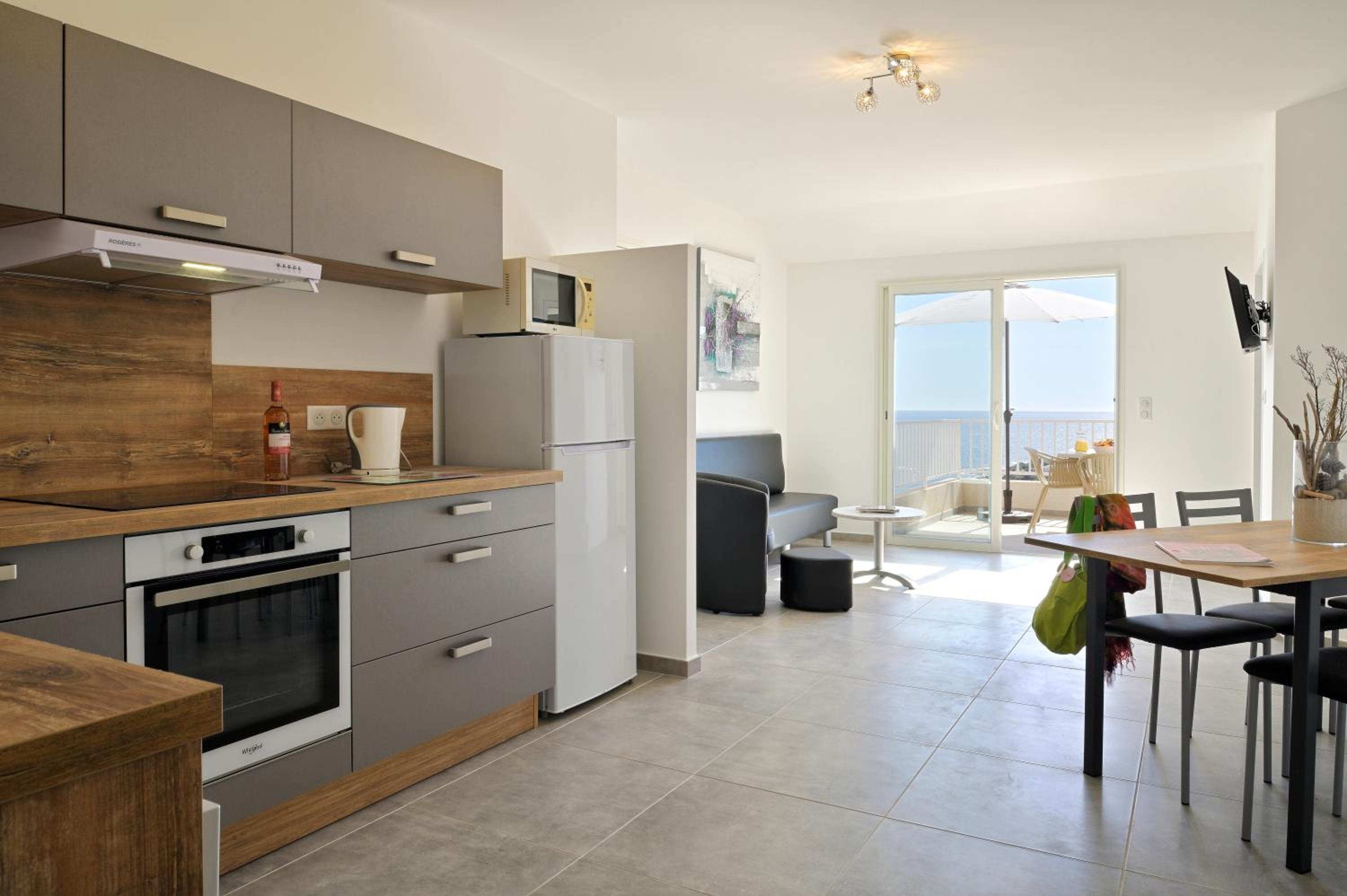 Apartment with Terrace photo 1