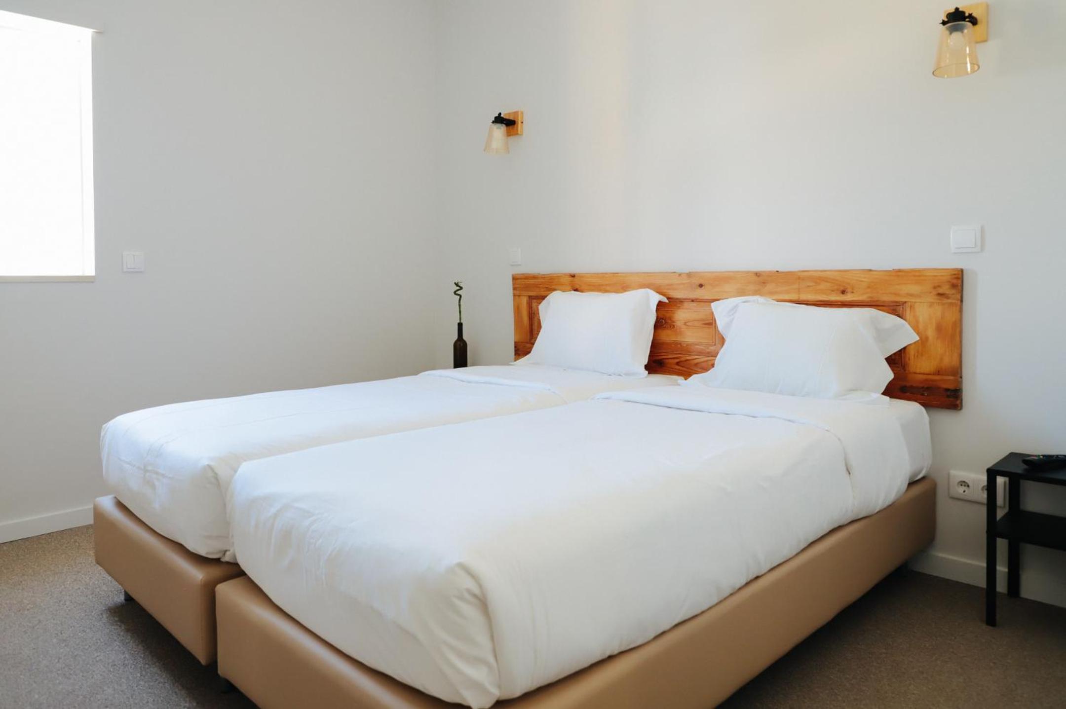 Double Room with Pool View - Photo 1