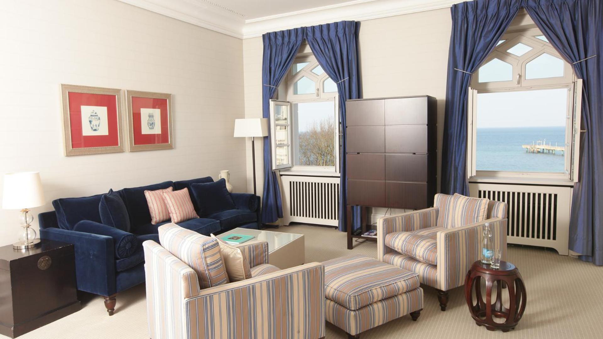 Deluxe Suite Sea Side