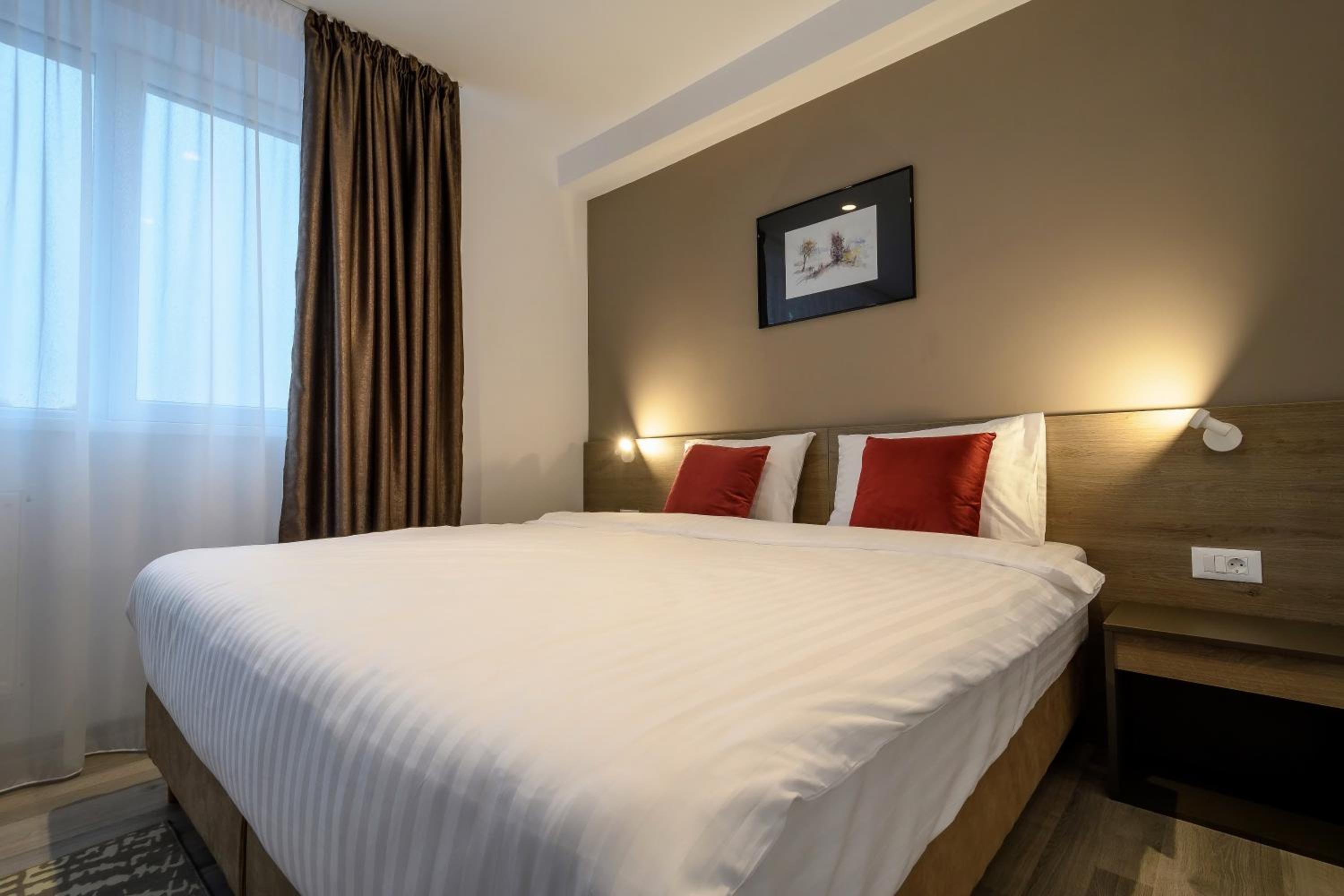 Deluxe Double or Twin Room - Photo 4