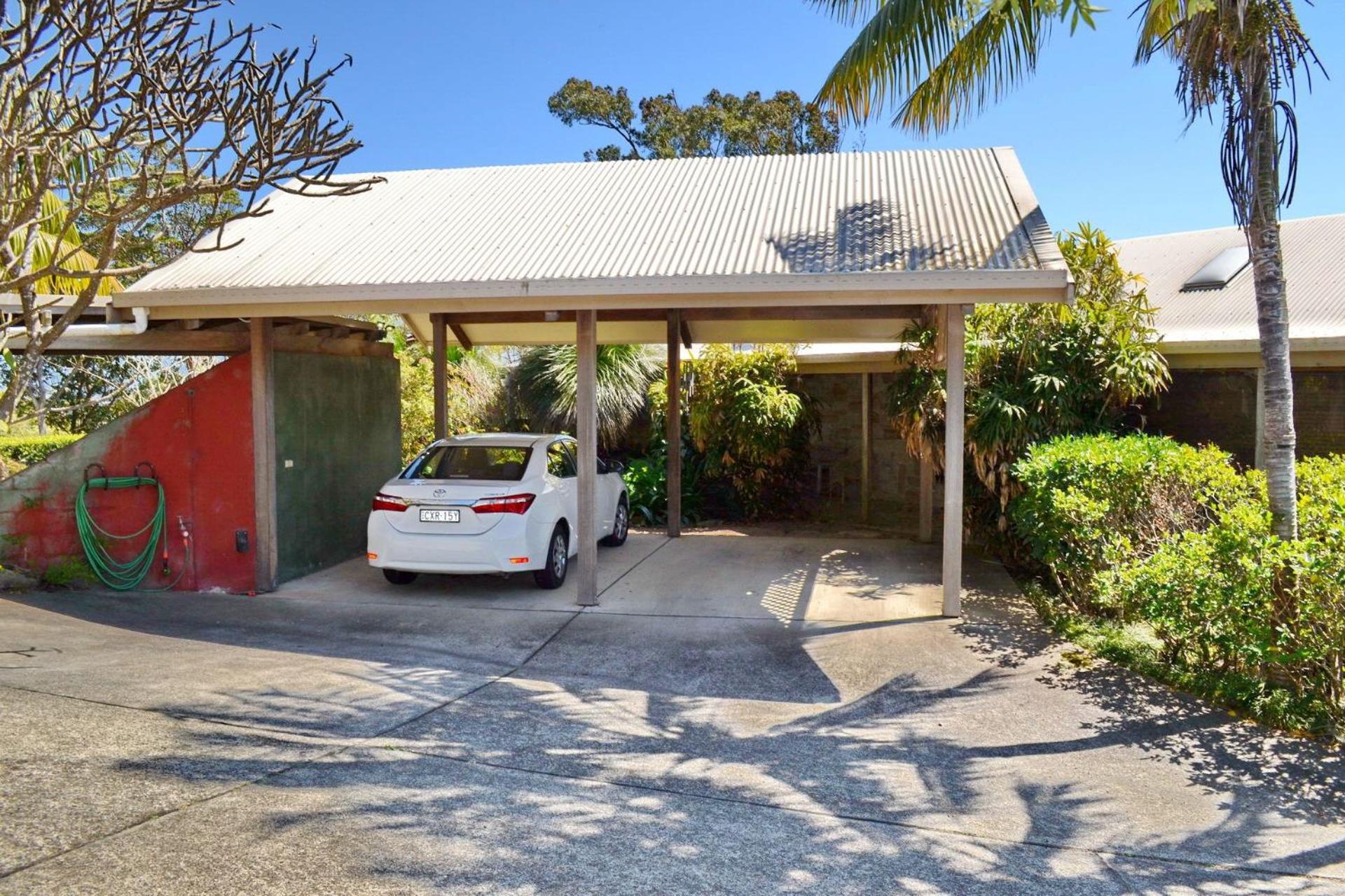 Four-Bedroom House photo 3