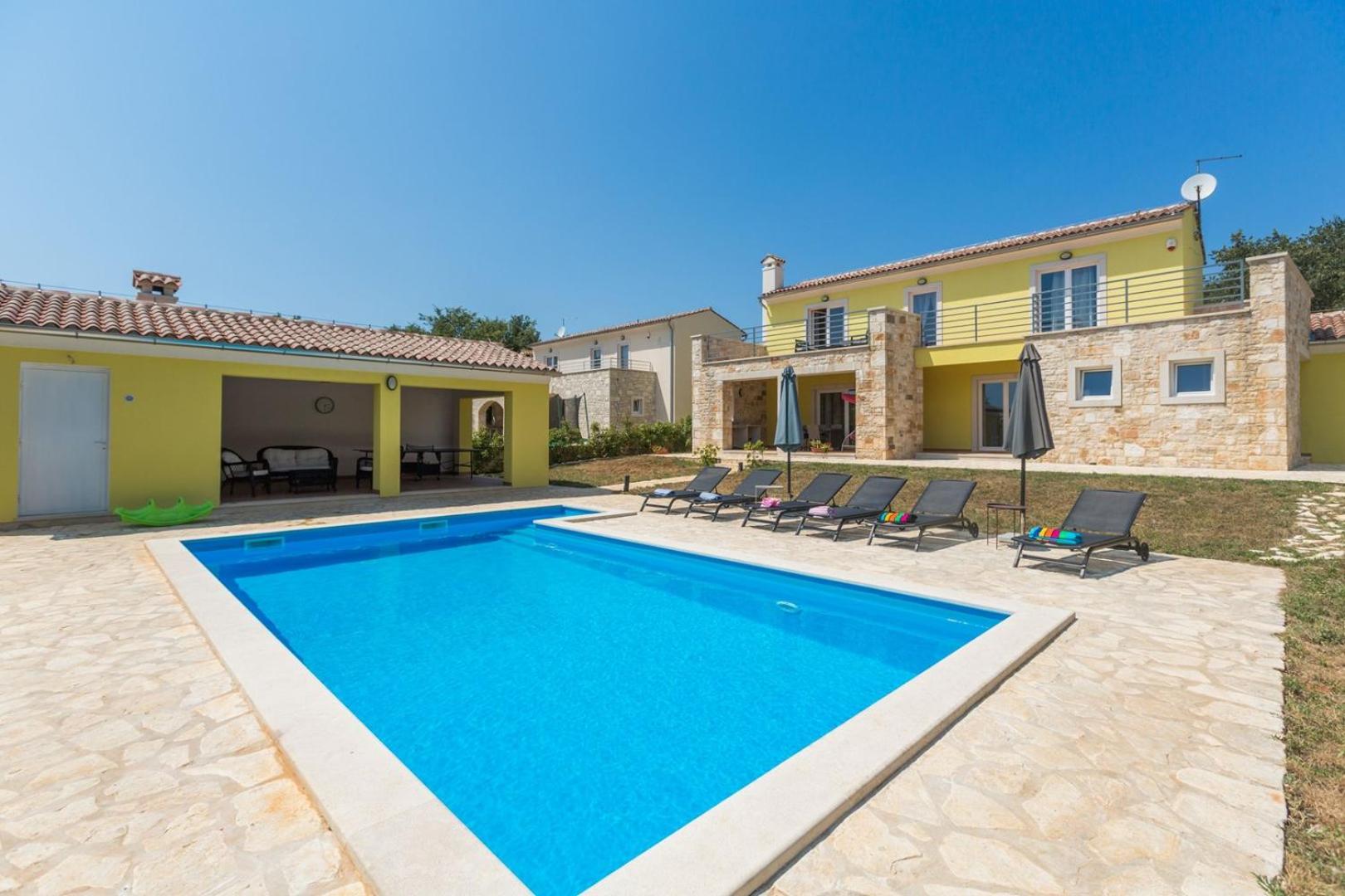 Villa with Garden View photo 3