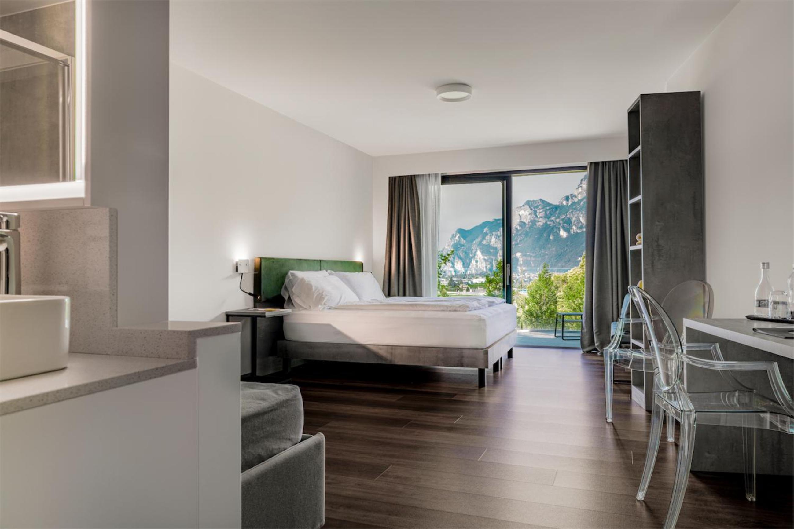 Deluxe Double or Twin Room with Garden View