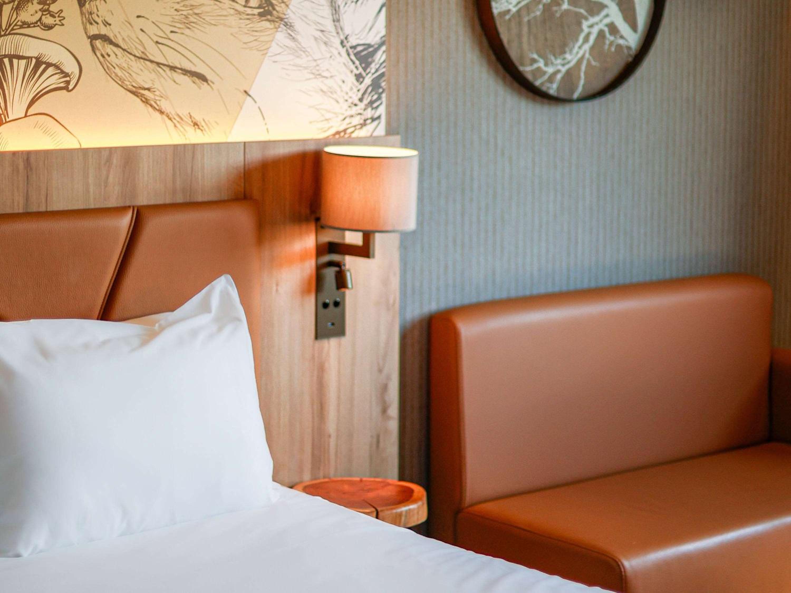 King Suite with Bunk Bed - Photo 3