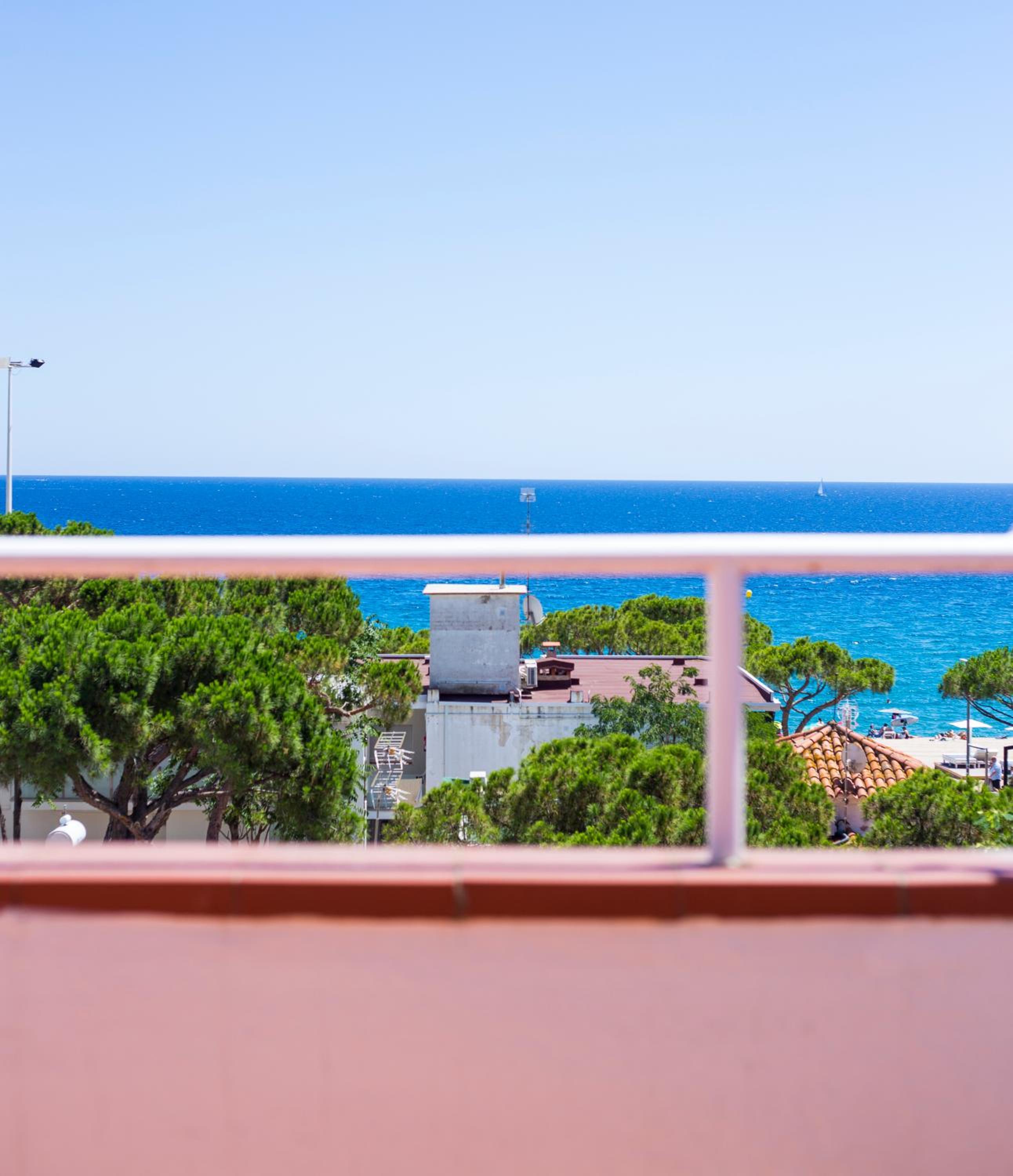 Single Room With Balcony