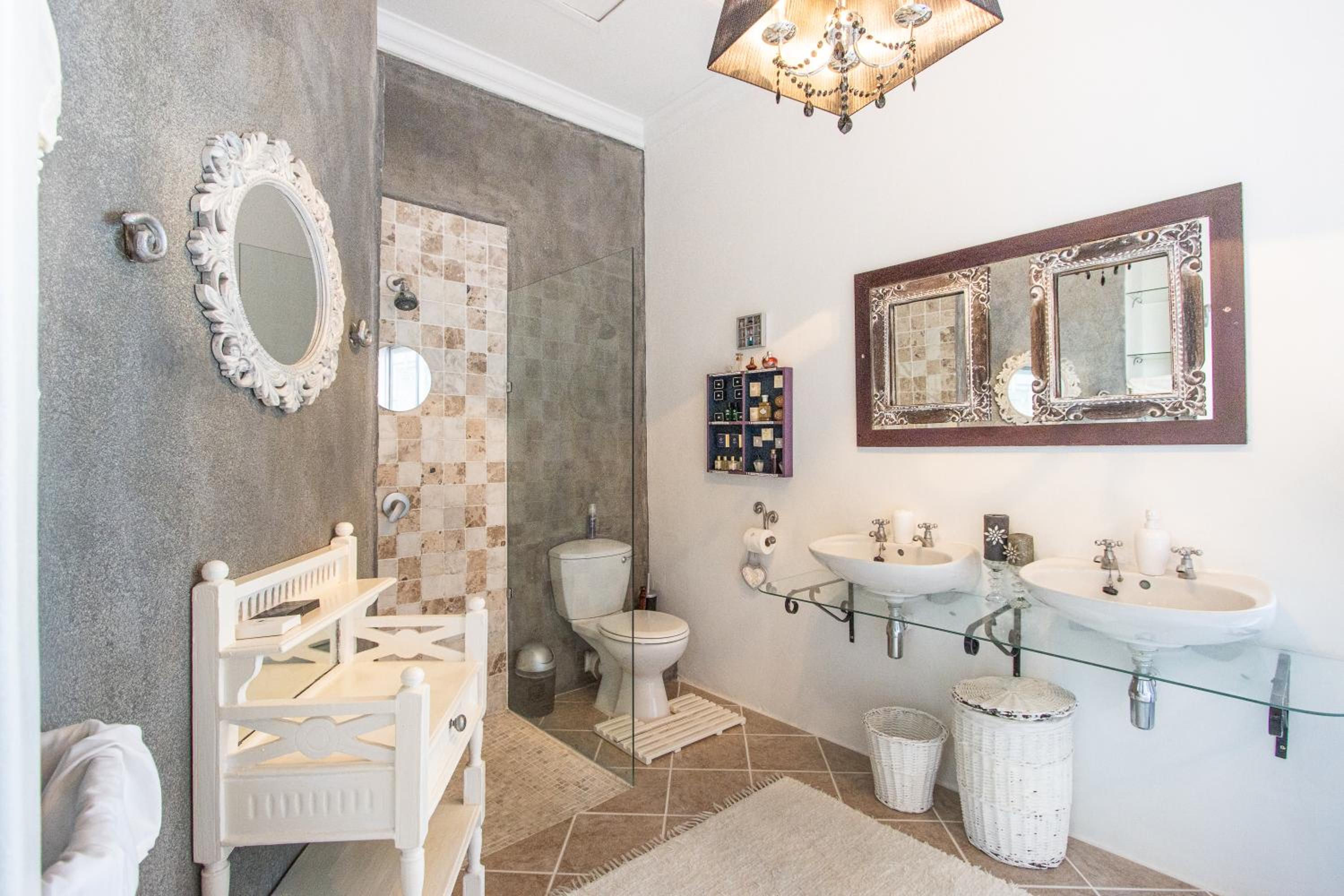 Deluxe Suite - Photo 4