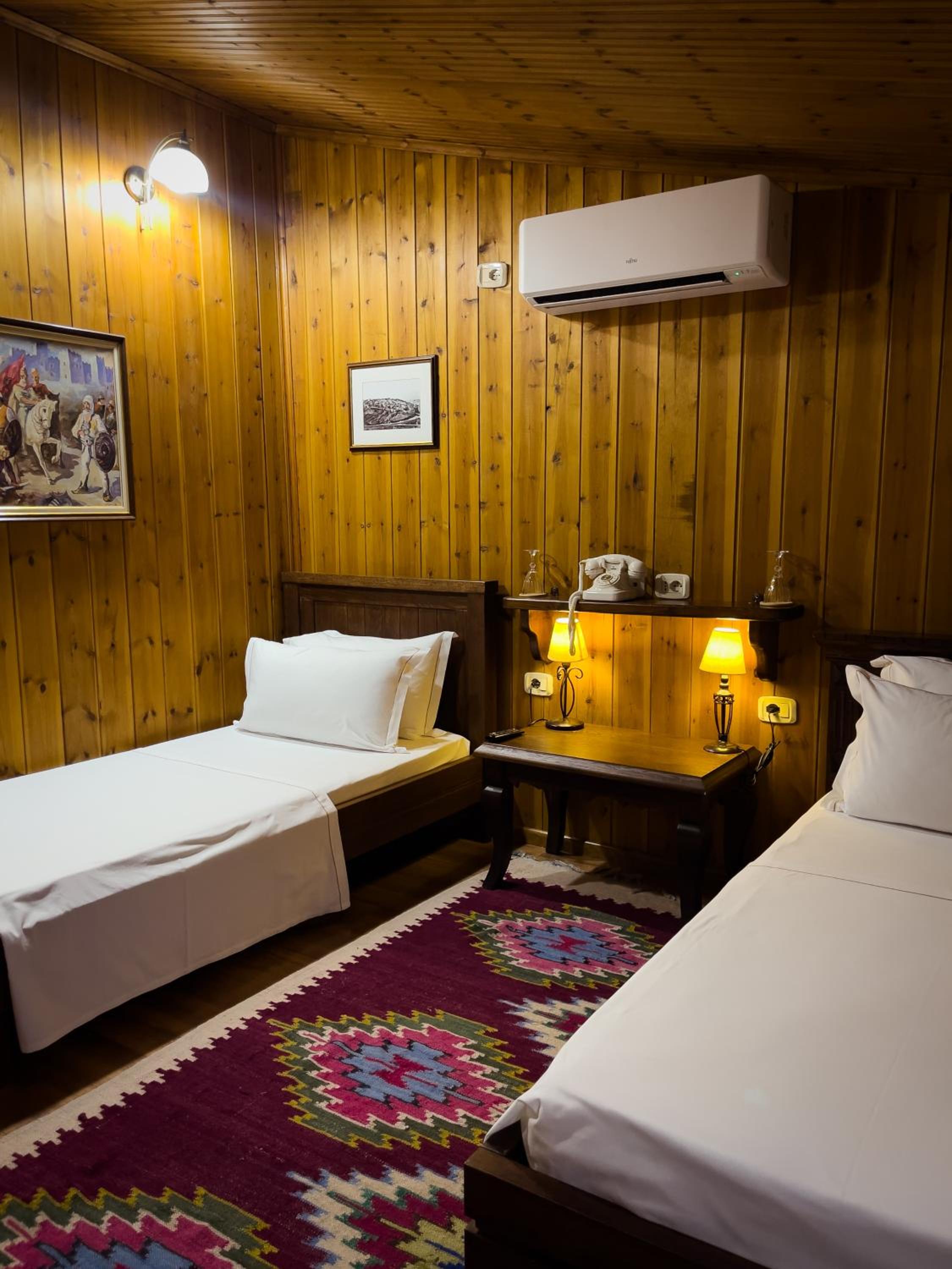 Budget Twin Room photo 3