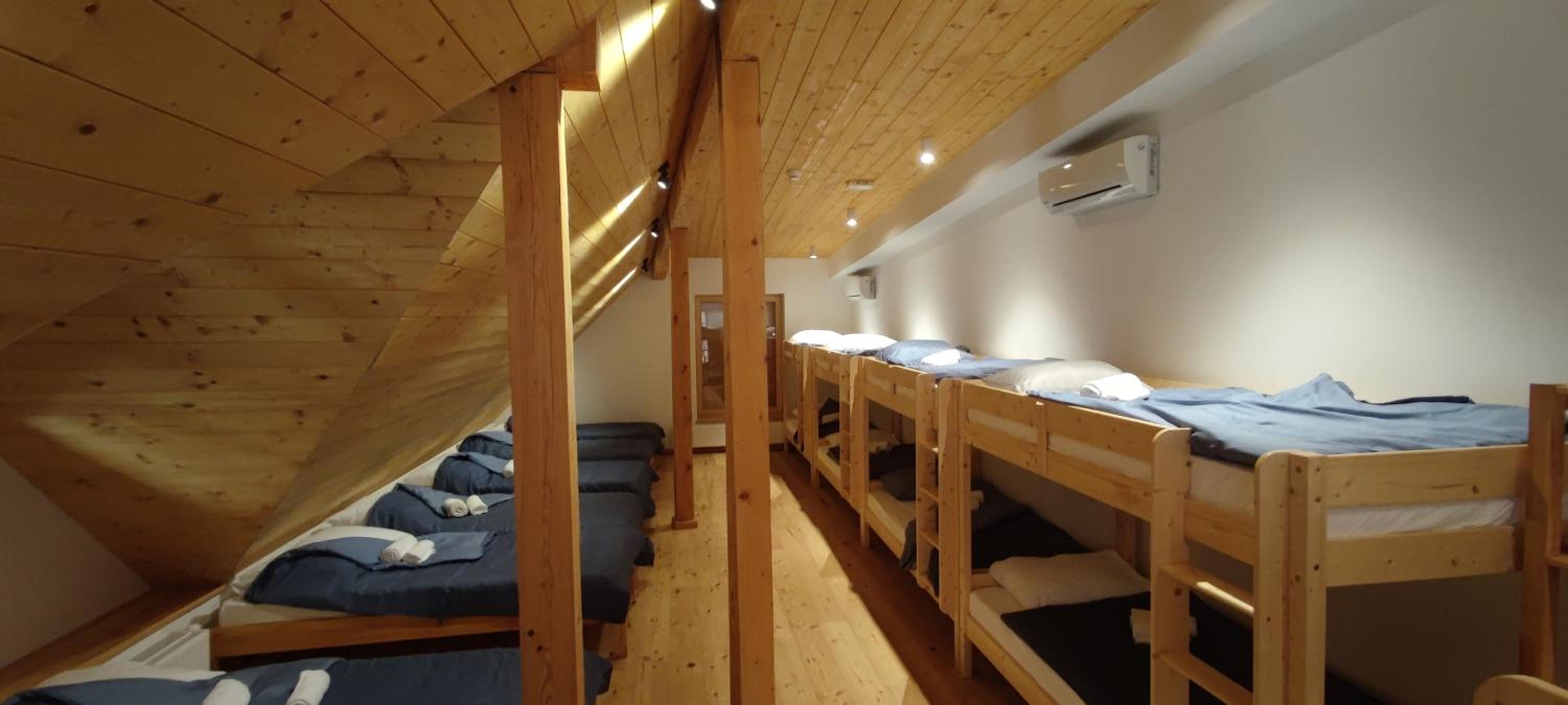 Mixed Dormitory Room photo 3