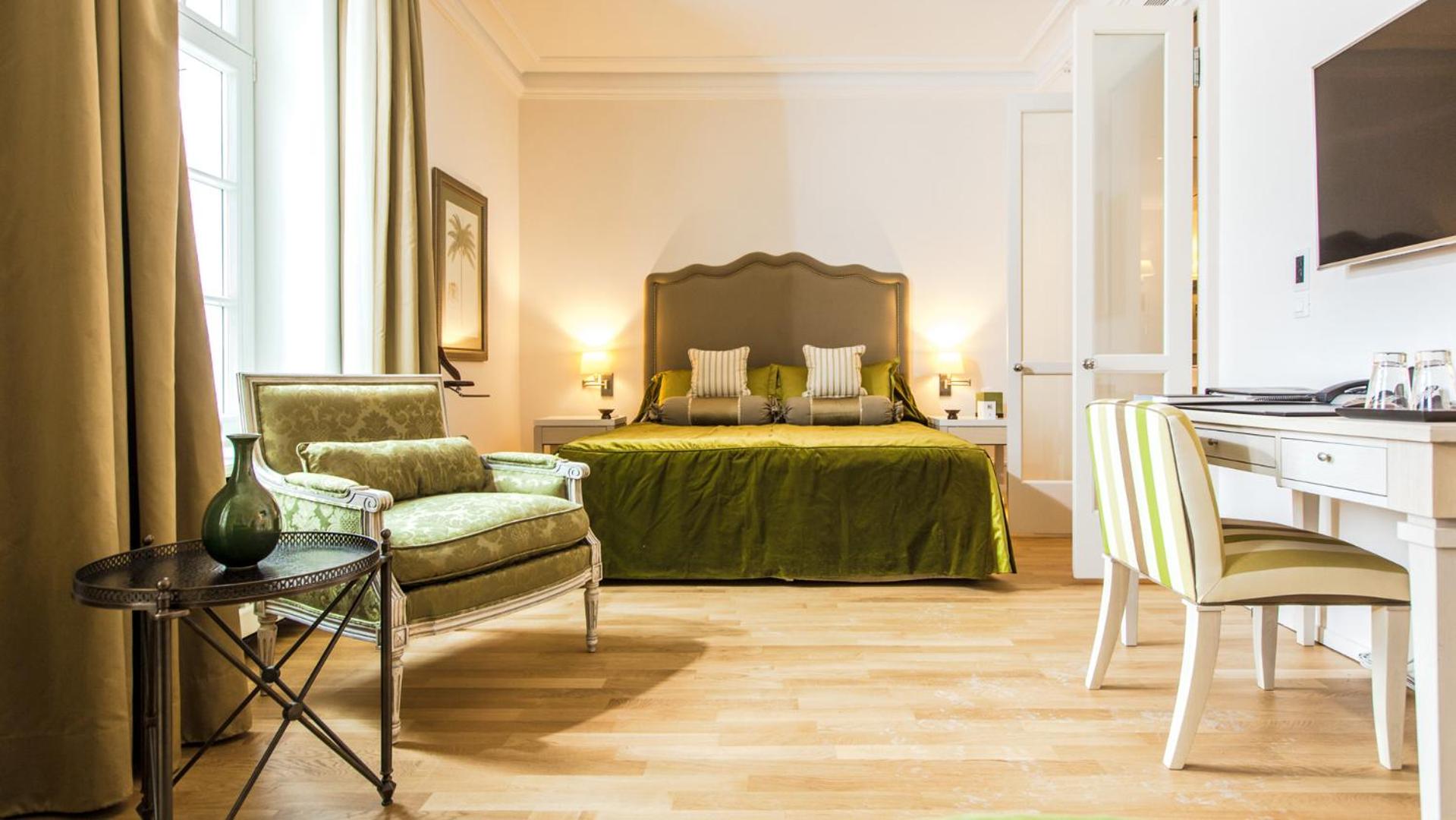 Exclusive Orangerie Suite
