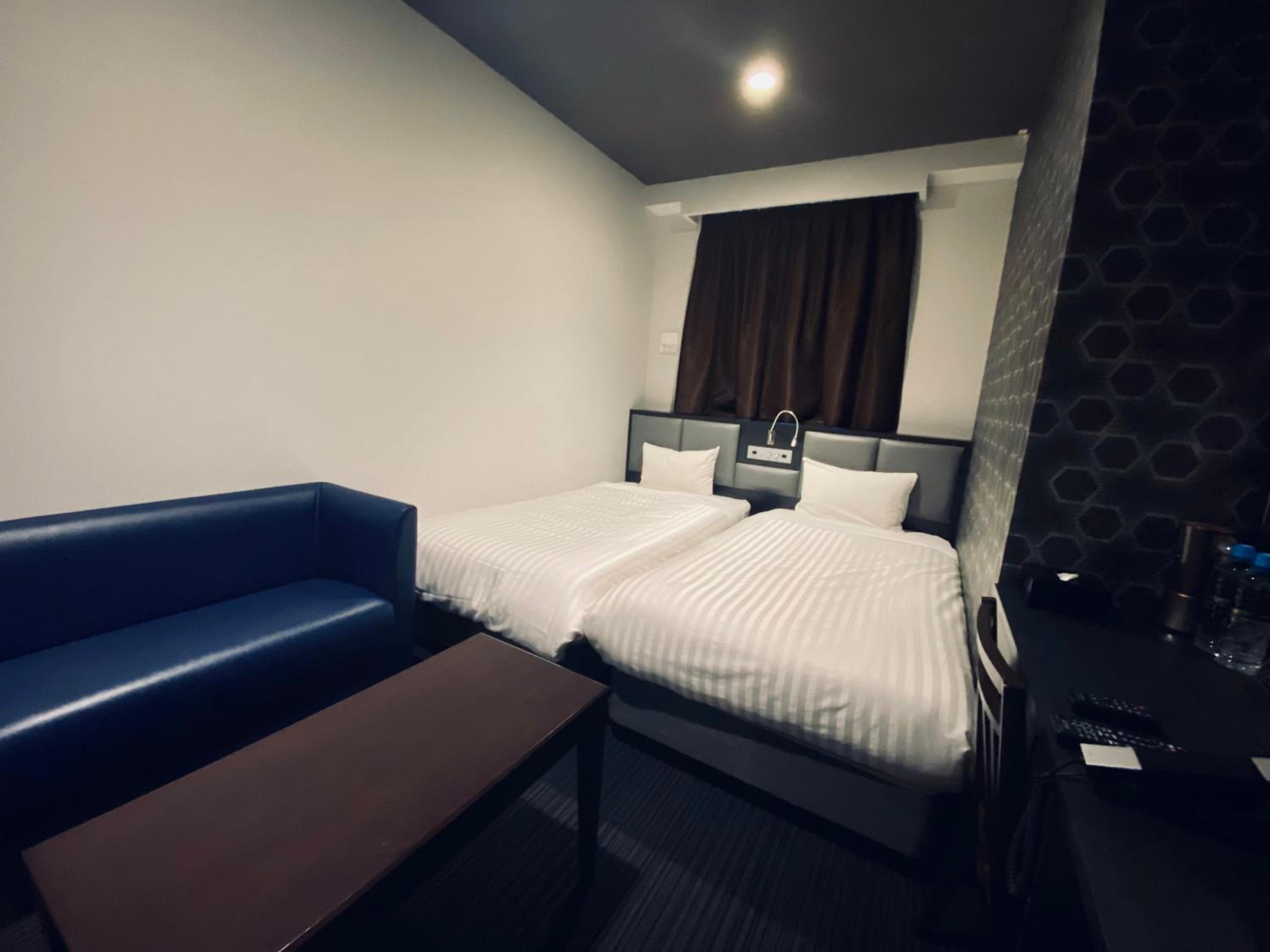 Hollywood Twin Room - Non-Smoking - Photo 18