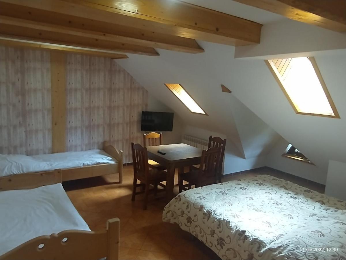 Quadruple Room - Photo 11