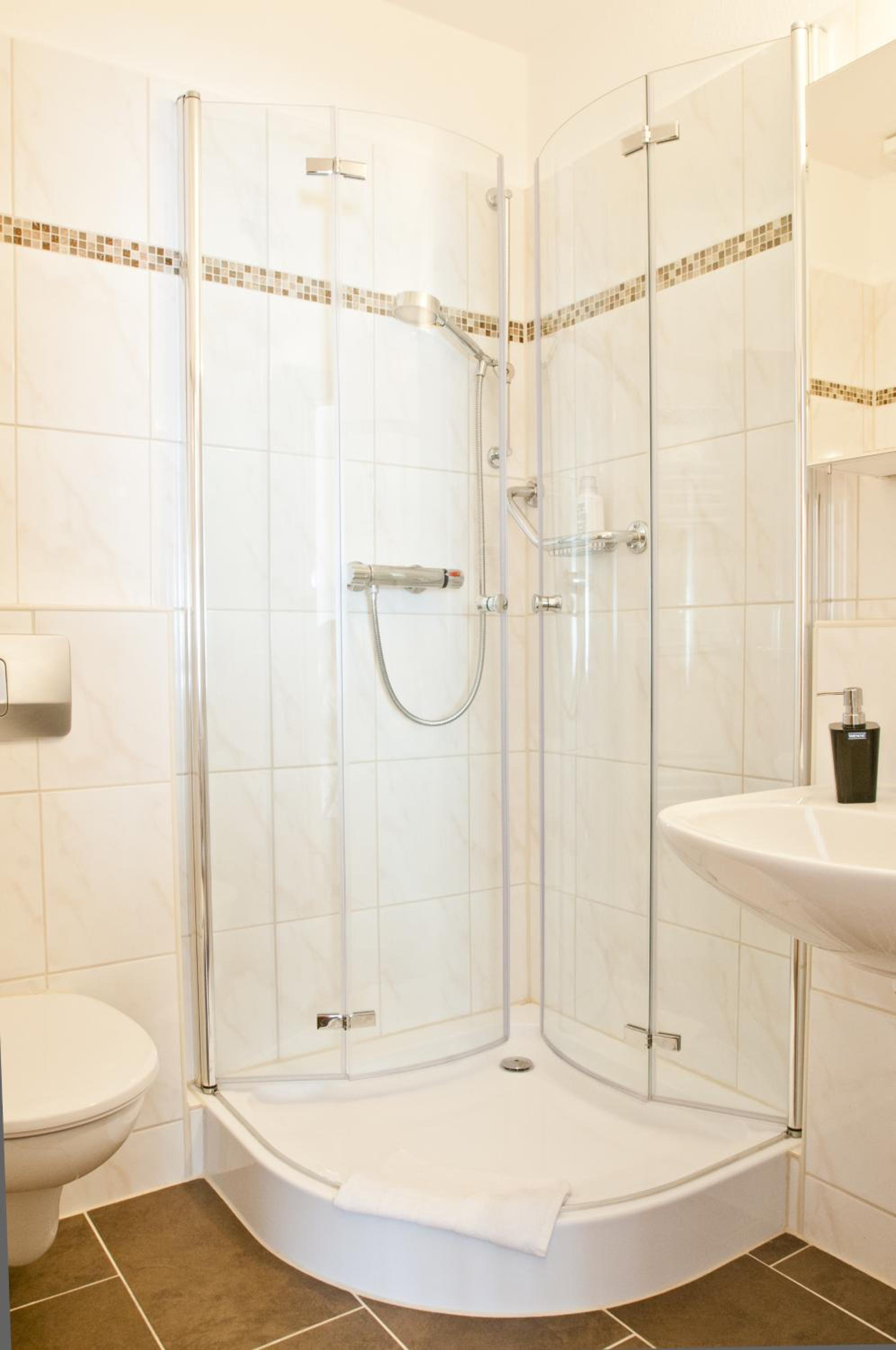 Classic Double Room - Photo 7