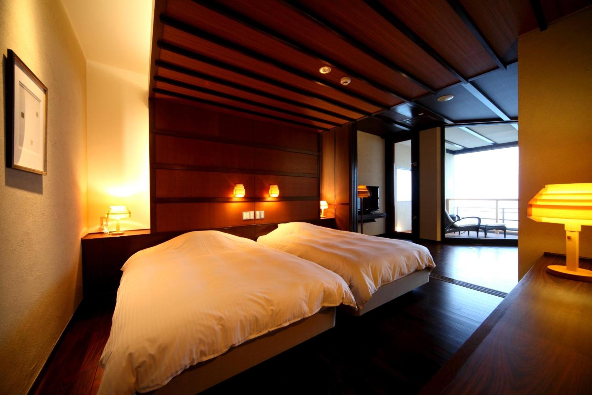 Luxury Suite with Open-Air Bath