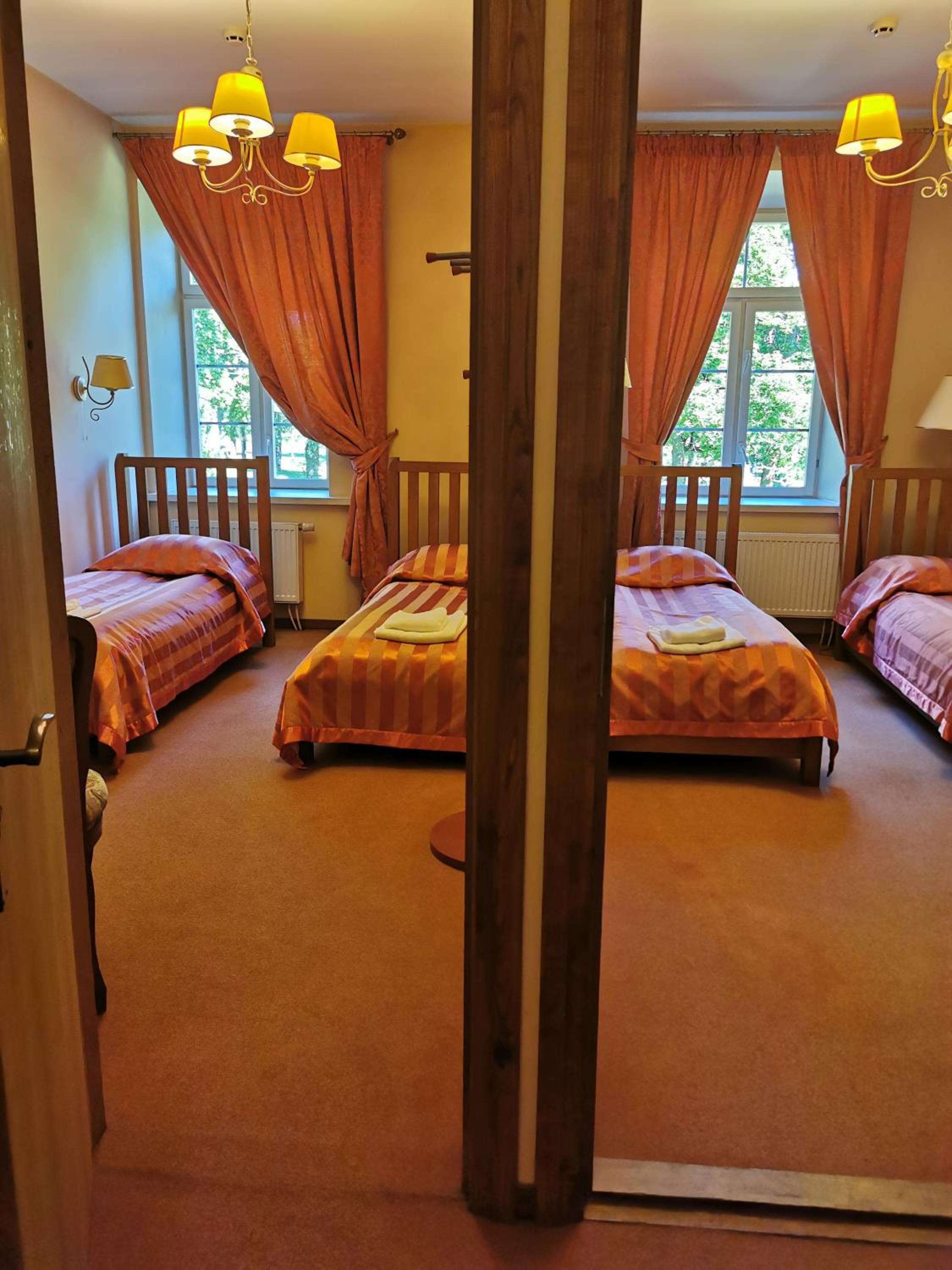 Quadruple Room with Garden View - Photo 5