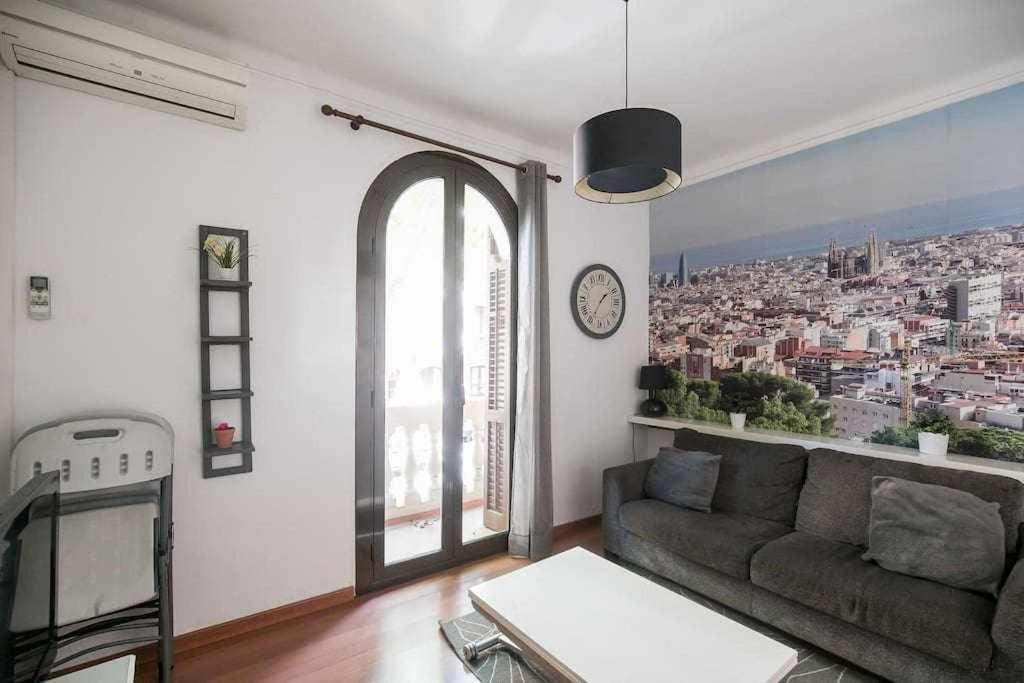 Apartment with Balcony photo 2