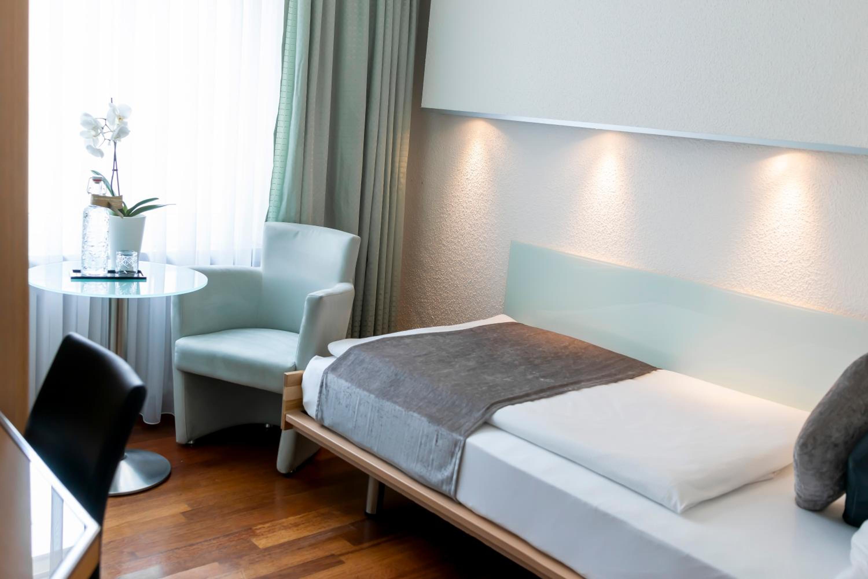 Small Single Room
