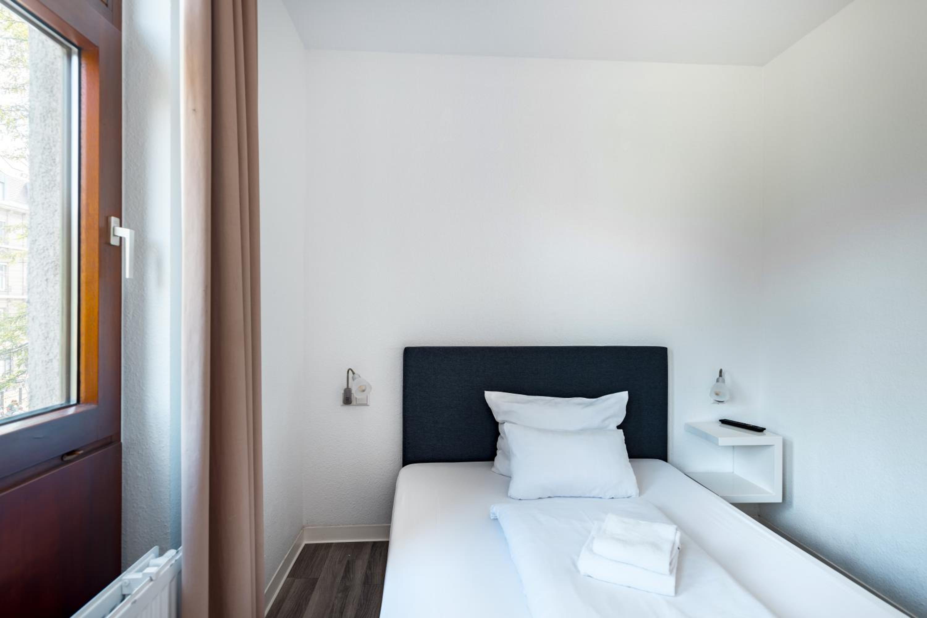 Hotel Garni am Olgaeck Stuttgart - Photo 8
