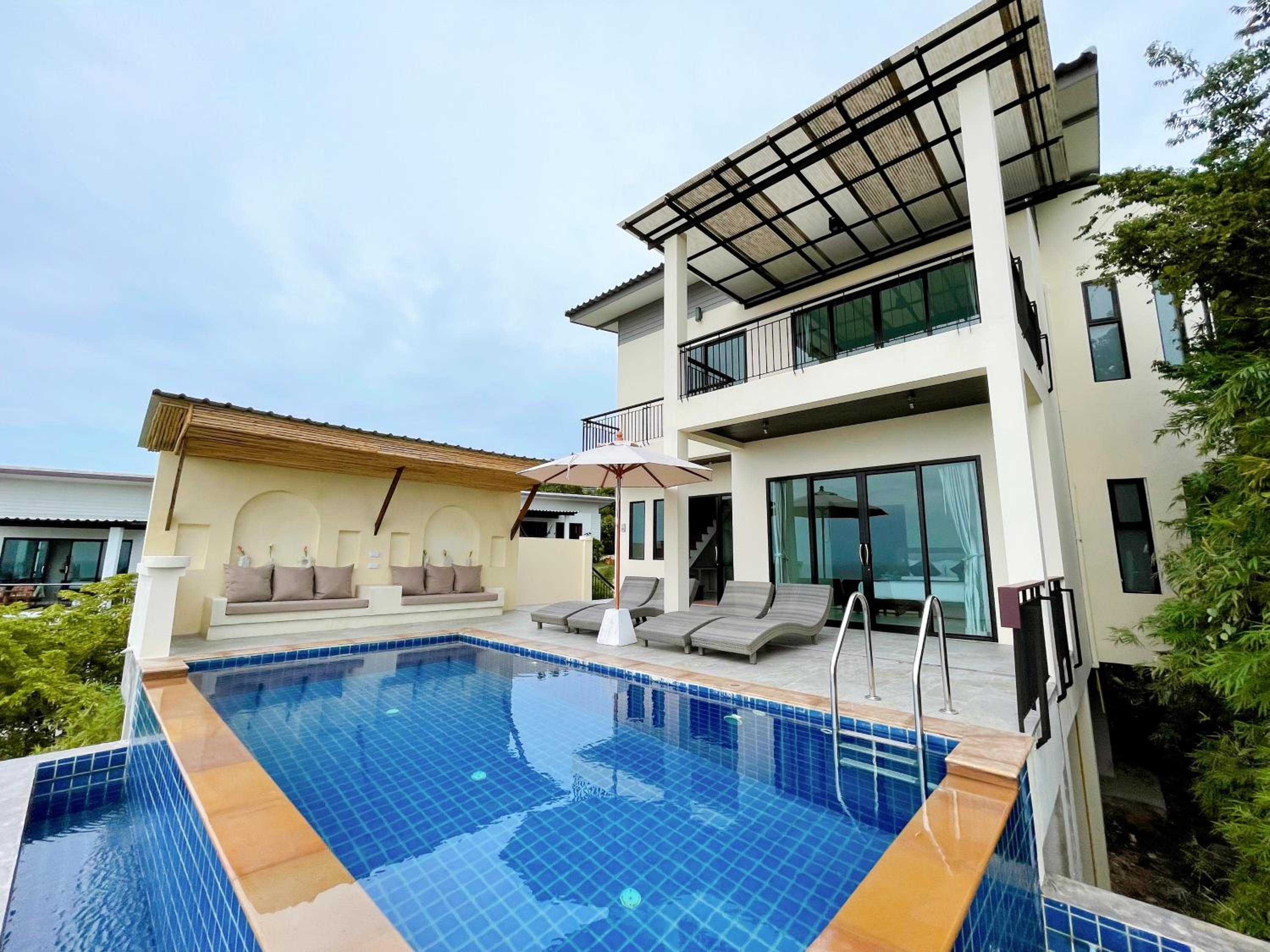 Villa with Sea View - Photo 16