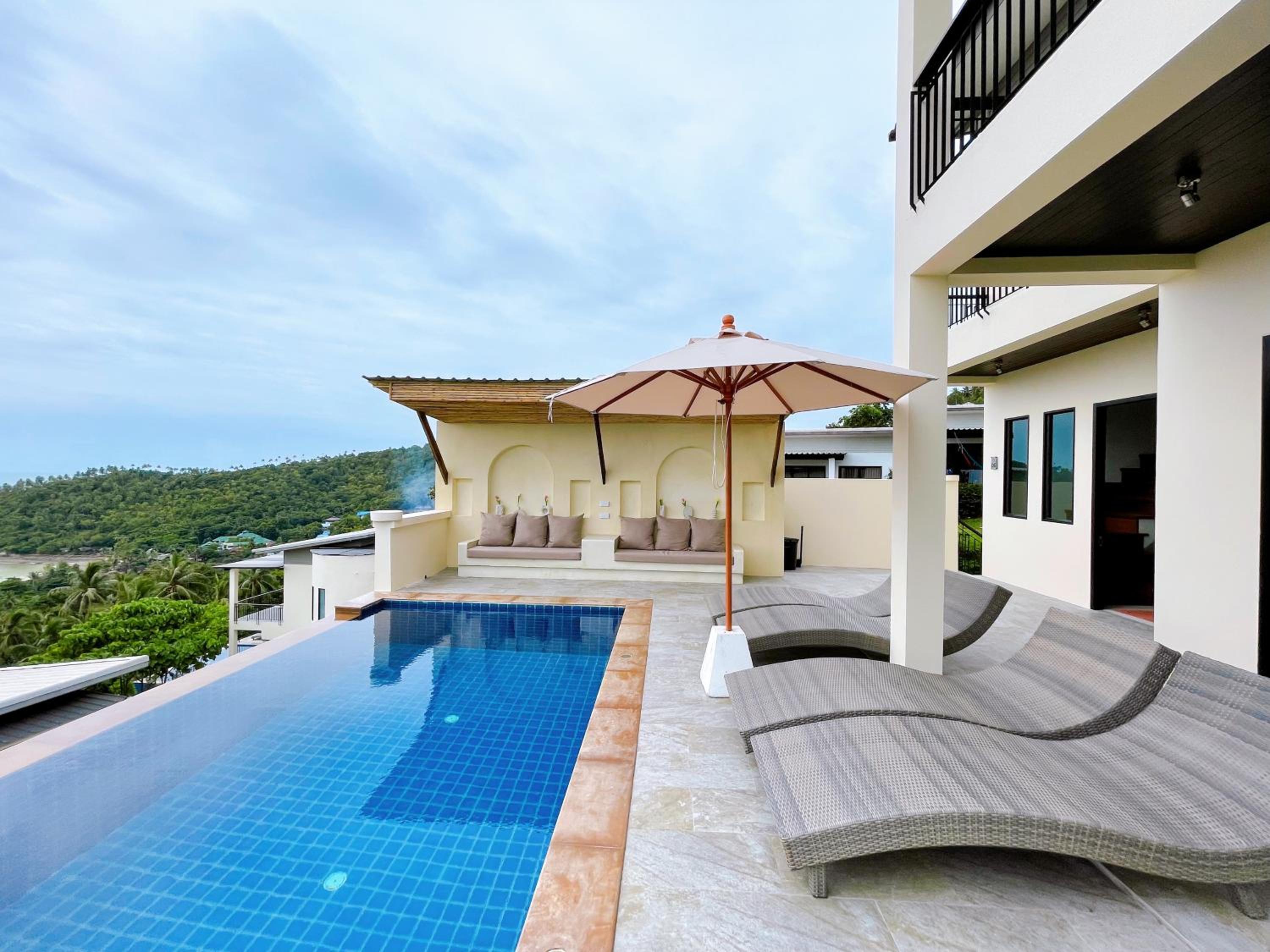 Villa with Sea View - Photo 15