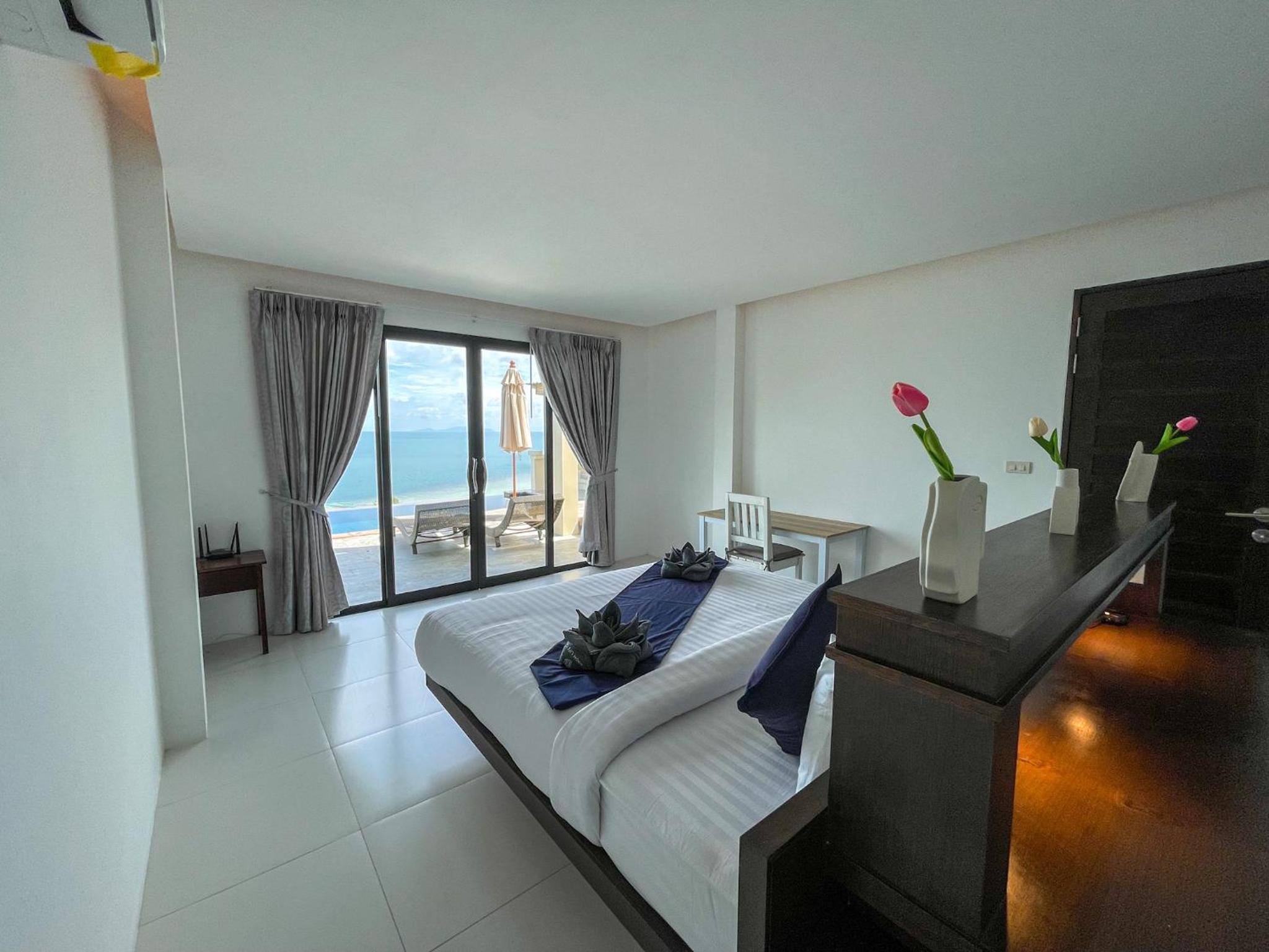 Villa with Sea View - Photo 10