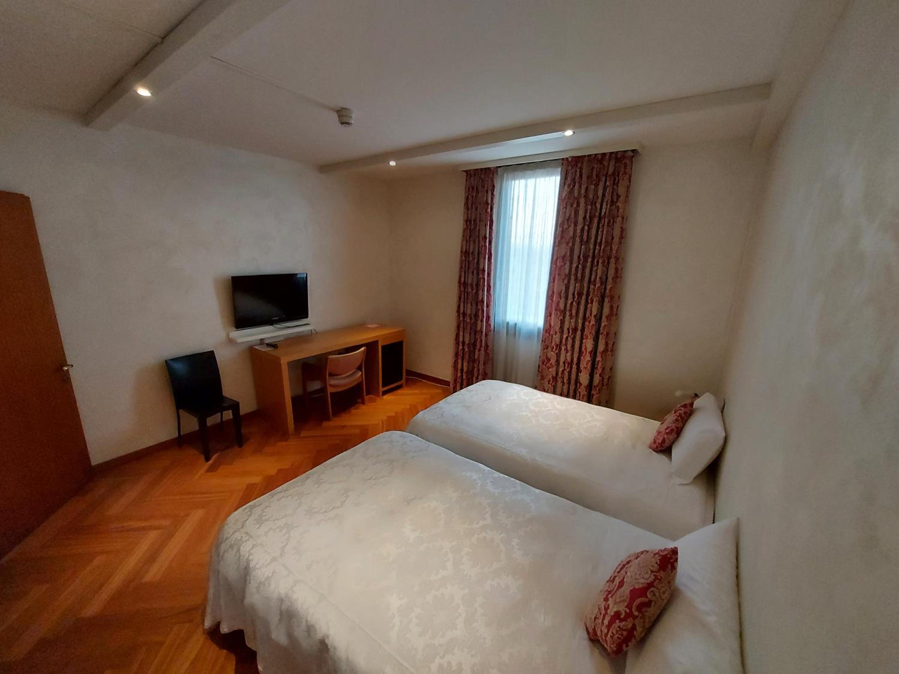 Superior Twin Room photo 1