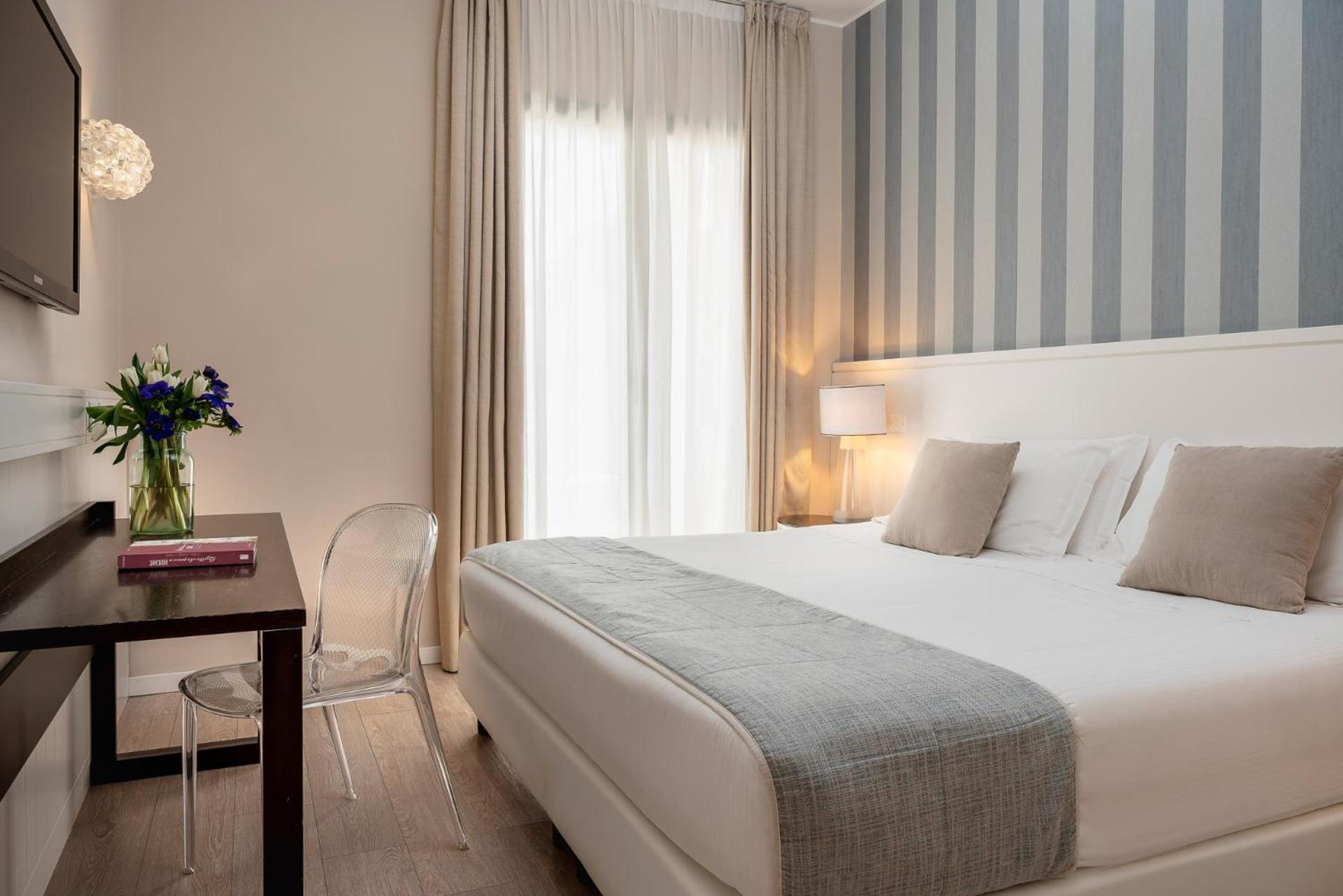 Superior Room - Photo 7