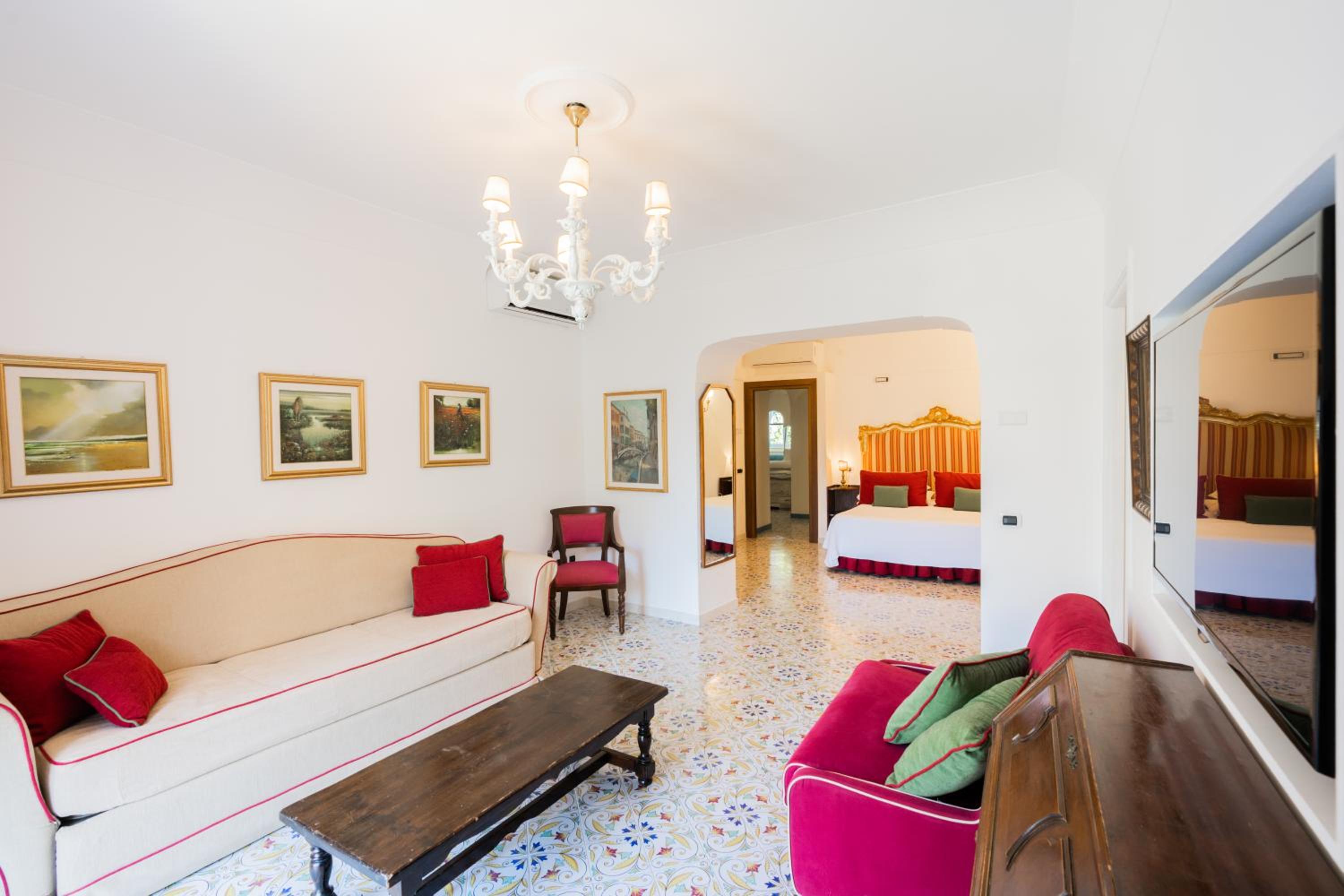 Superior Double or Twin Room - Photo 7