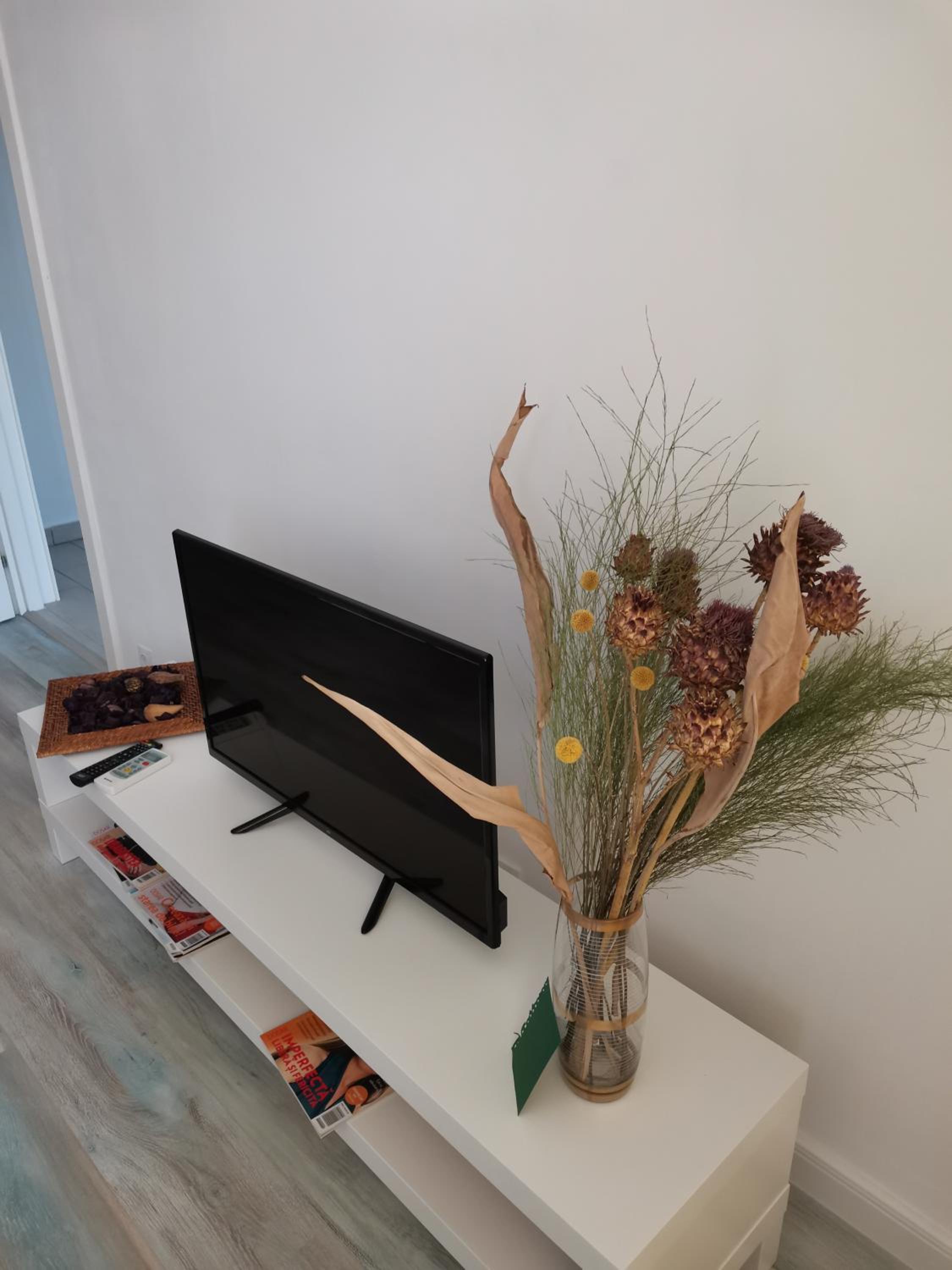 One-Bedroom Apartment - Photo 7