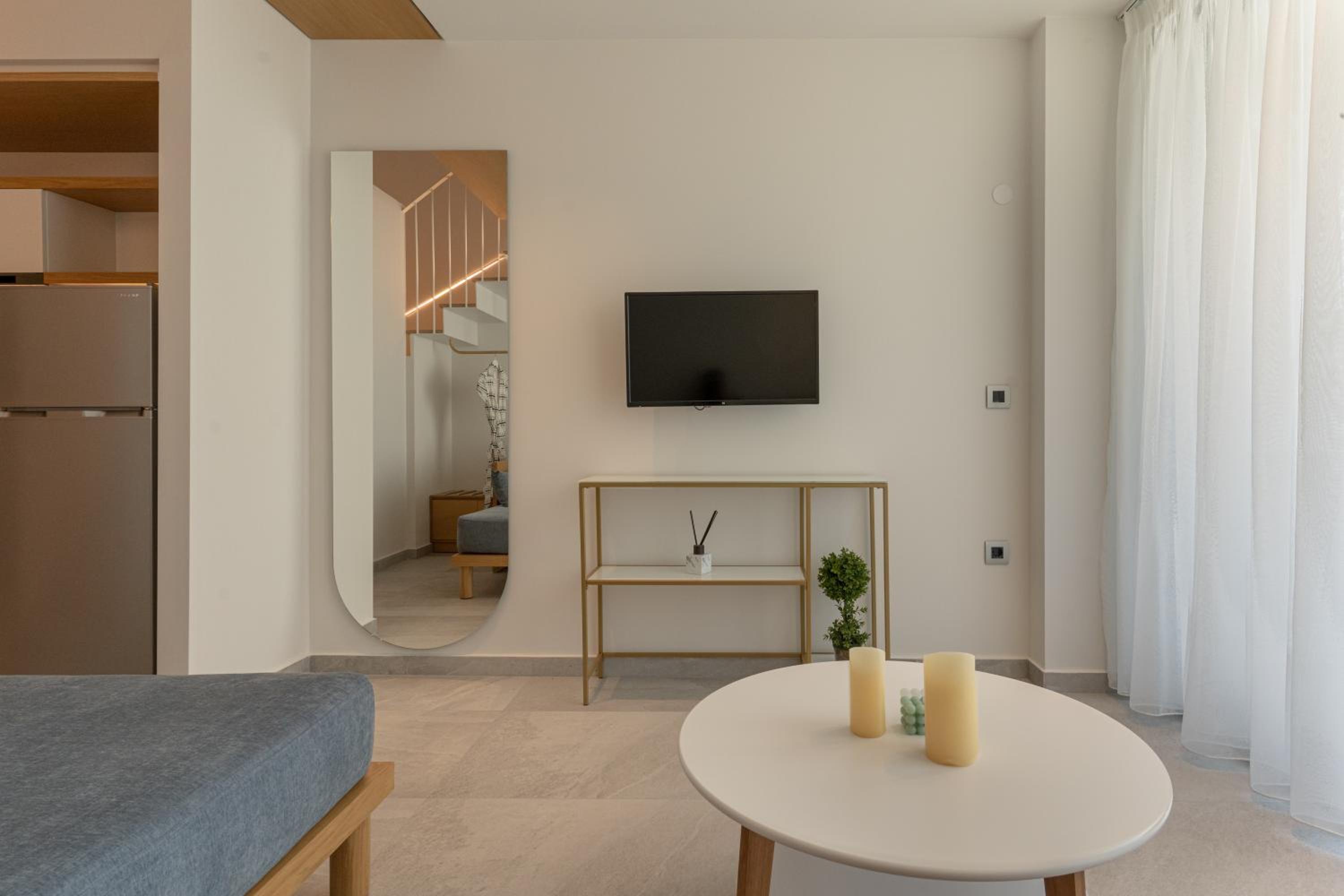 Apartment - Split Level photo 3