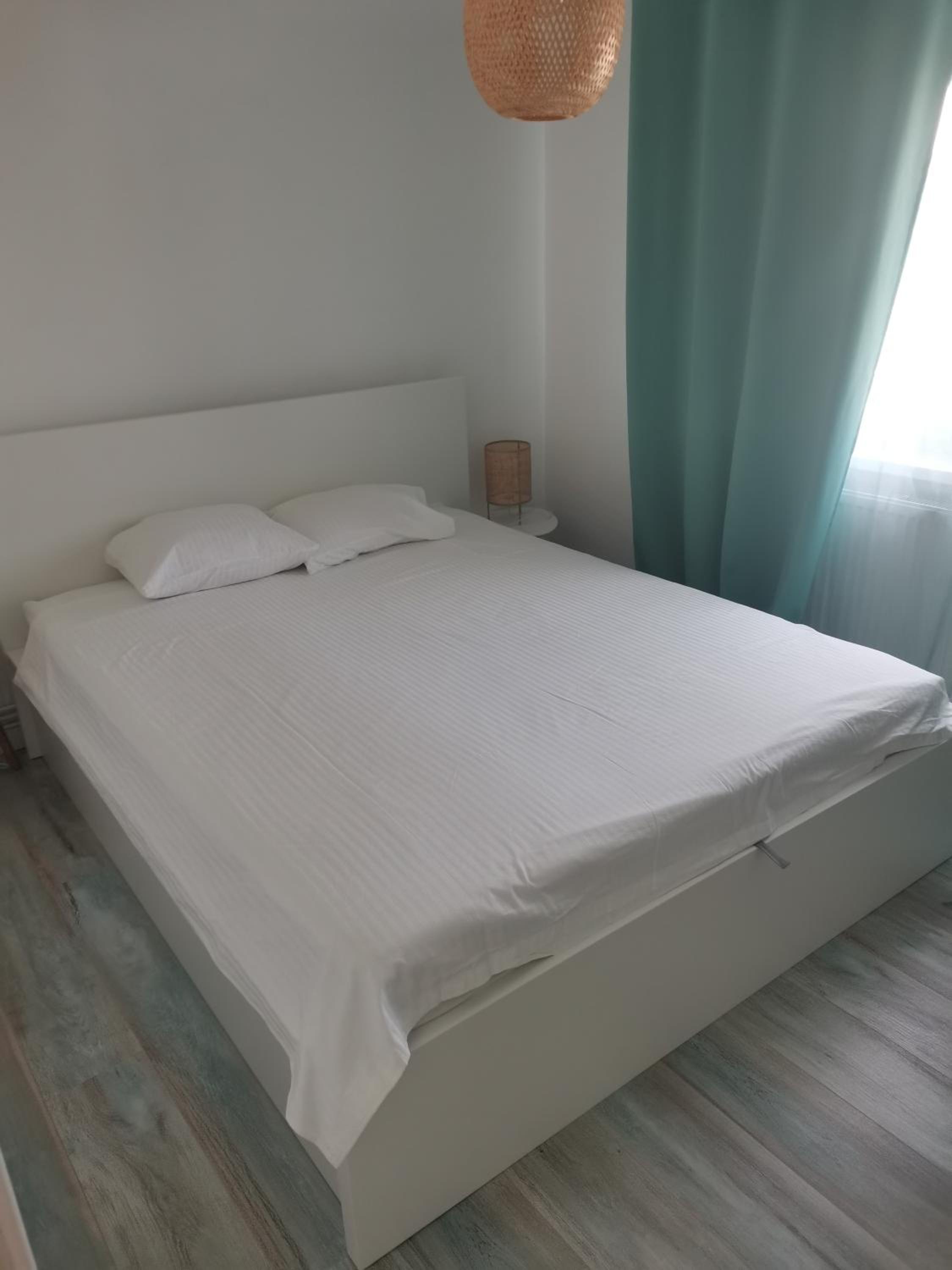 One-Bedroom Apartment - Photo 37