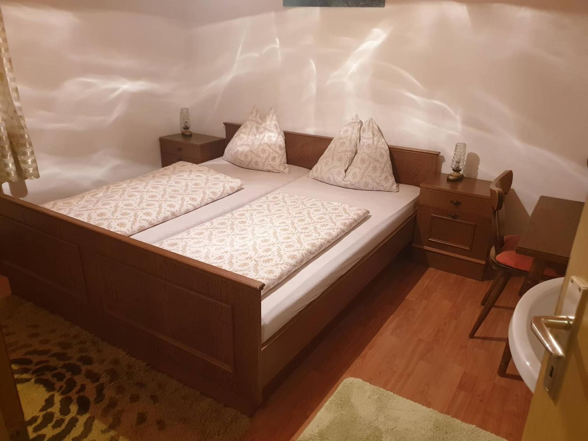Double Room - Photo 2