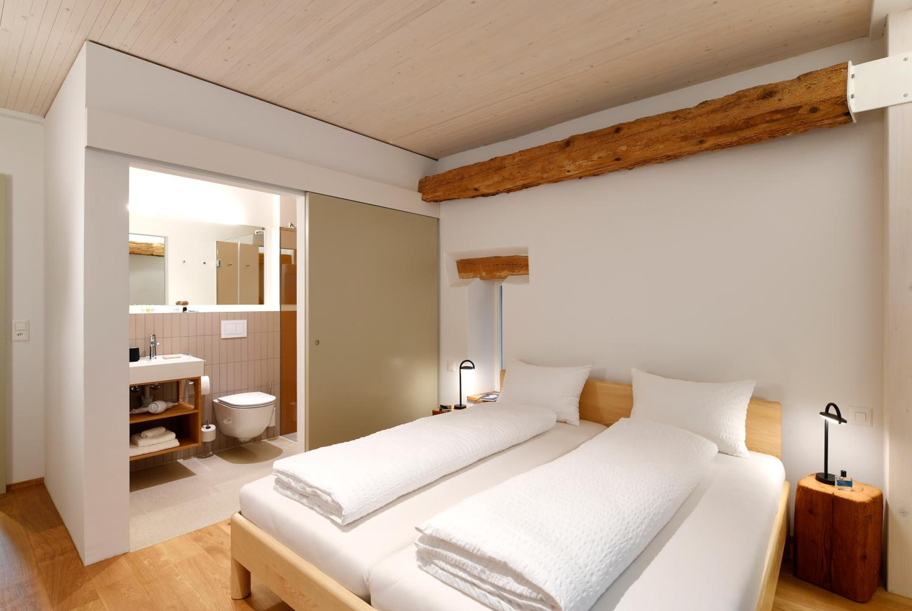 Double Room with Balcony - Photo 1