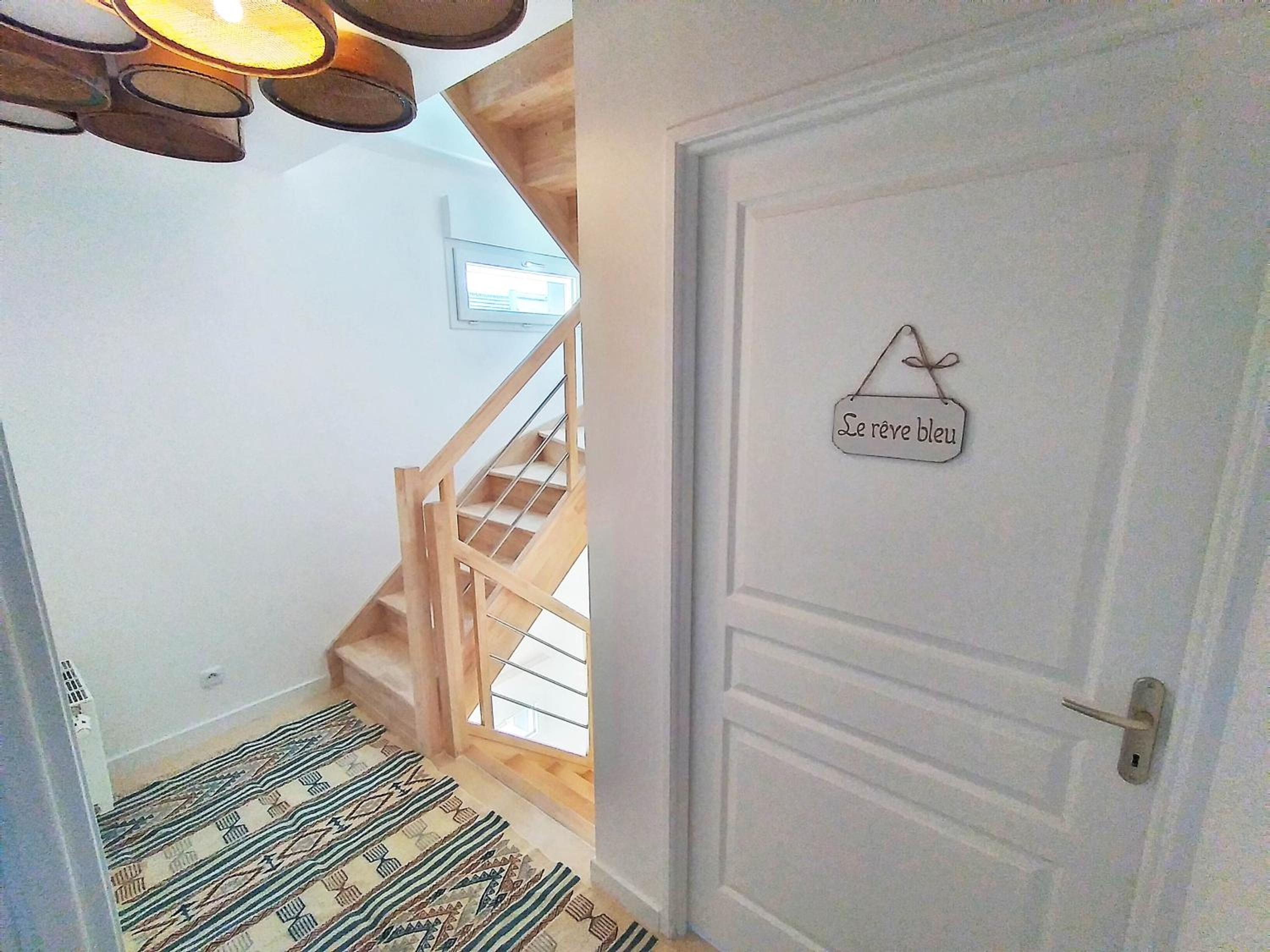 Suite with Hot Tub - Photo 41