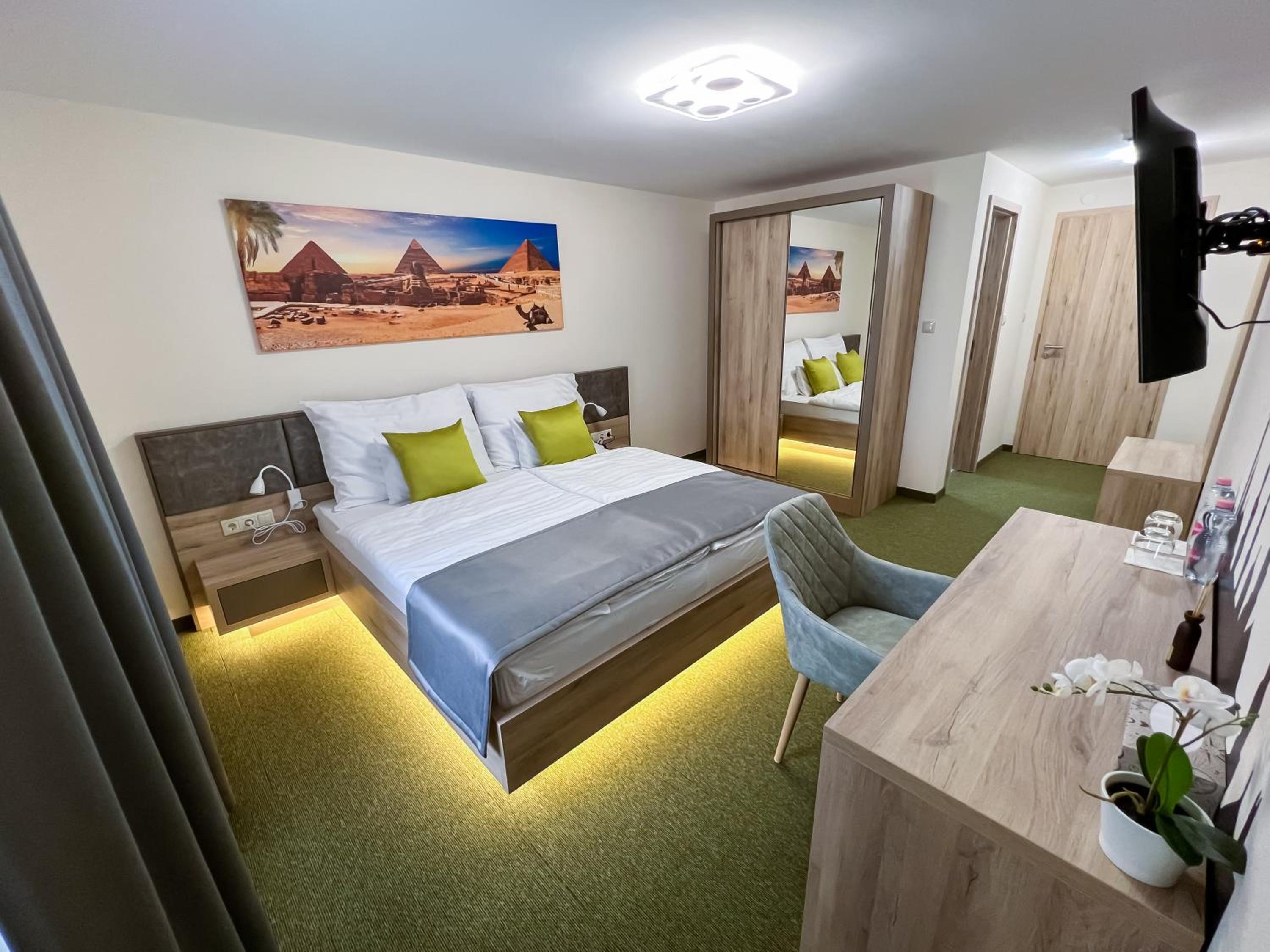 Double Room - Photo 3