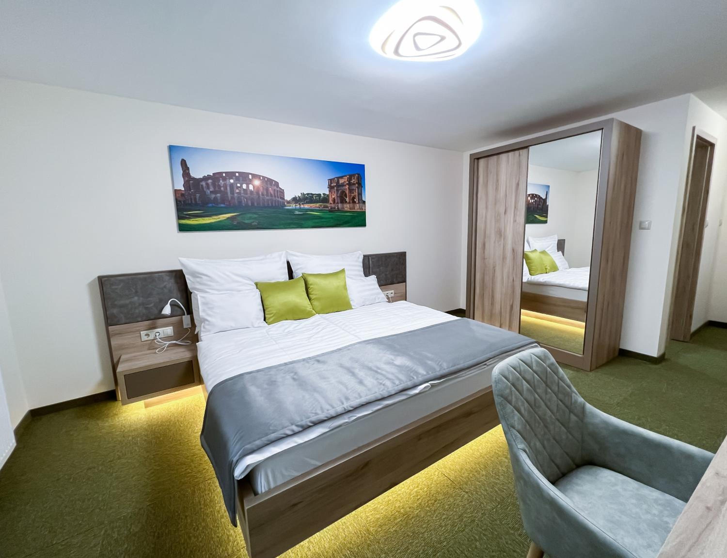 Double Room - Photo 4