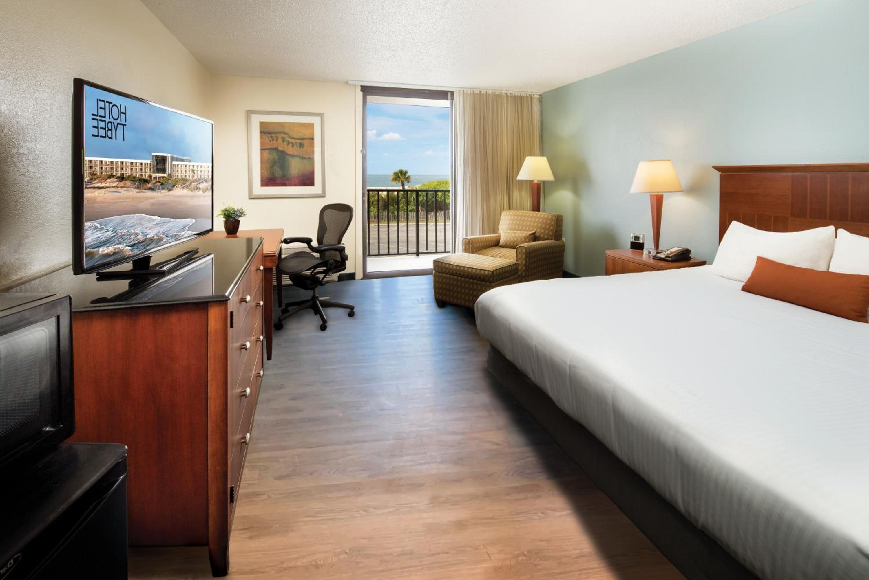 King Room with Partial Ocean View - Photo 1