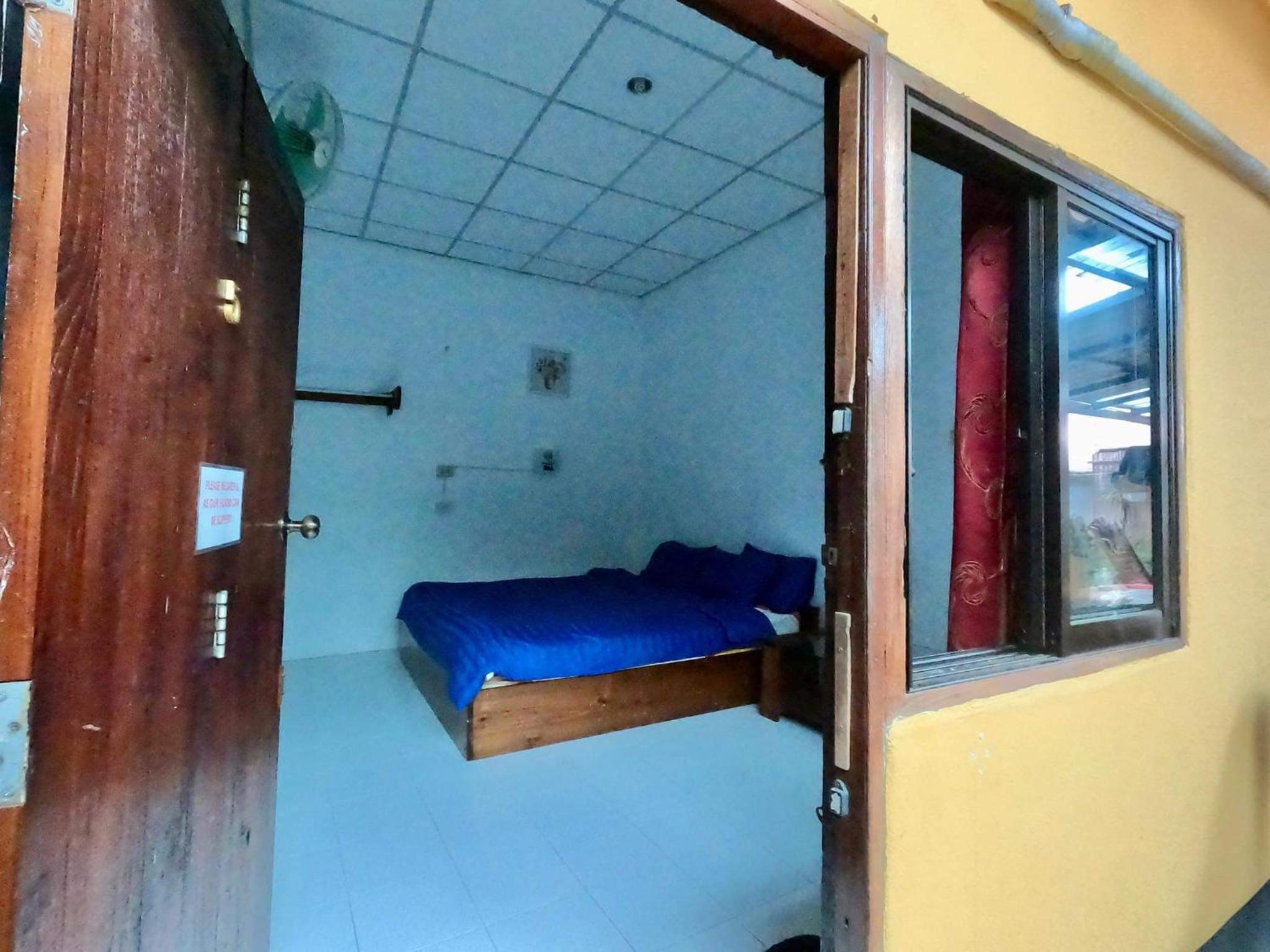 Budget Double Room - Photo 2