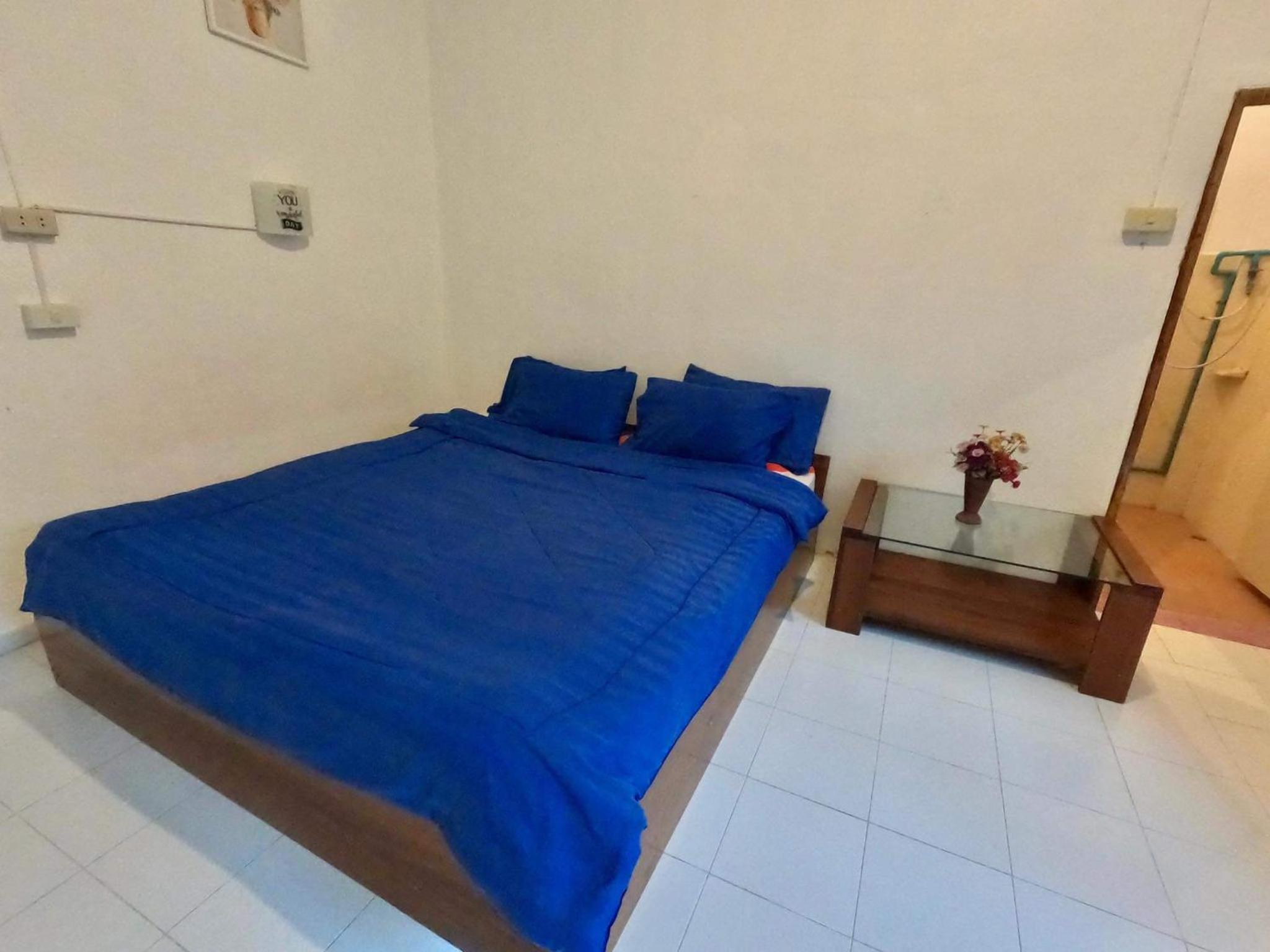 Budget Double Room - Photo 3