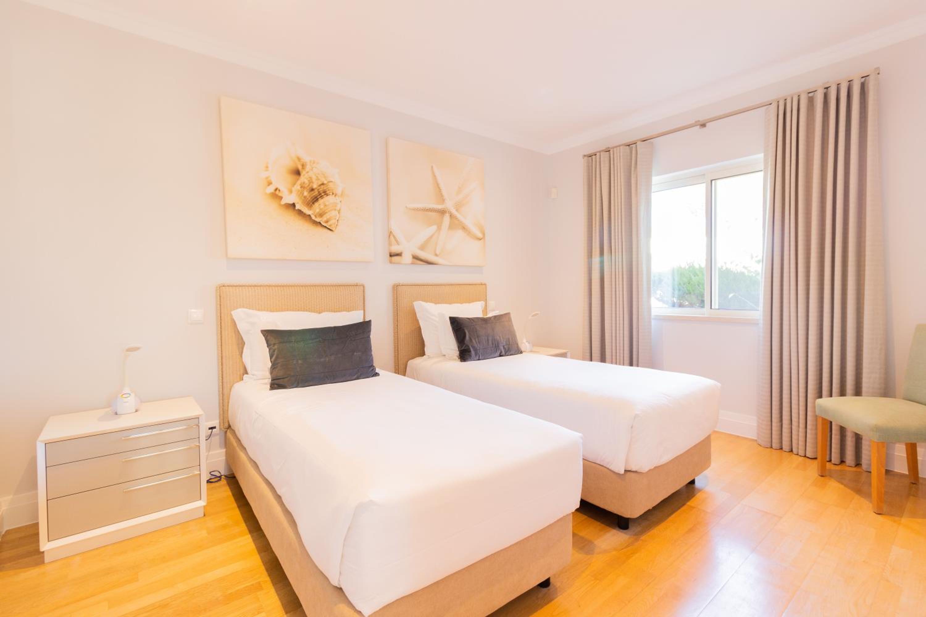 Appartement 3 Chambres avec Bain à Remous - Vue sur Mer - Rez-de-Chaussée